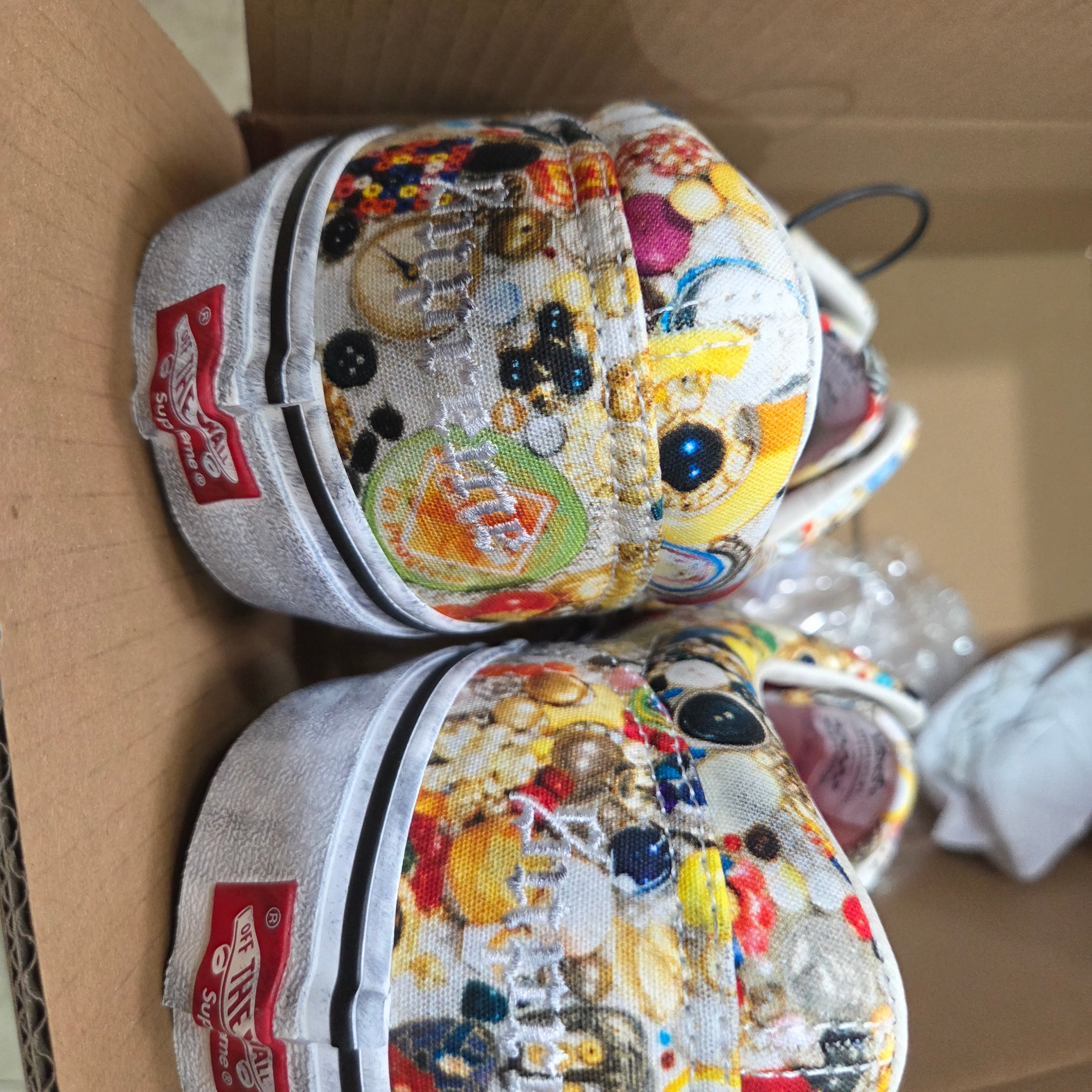 Vans x Supreme x Mike Kelley Era White 착용 스타일 - 4