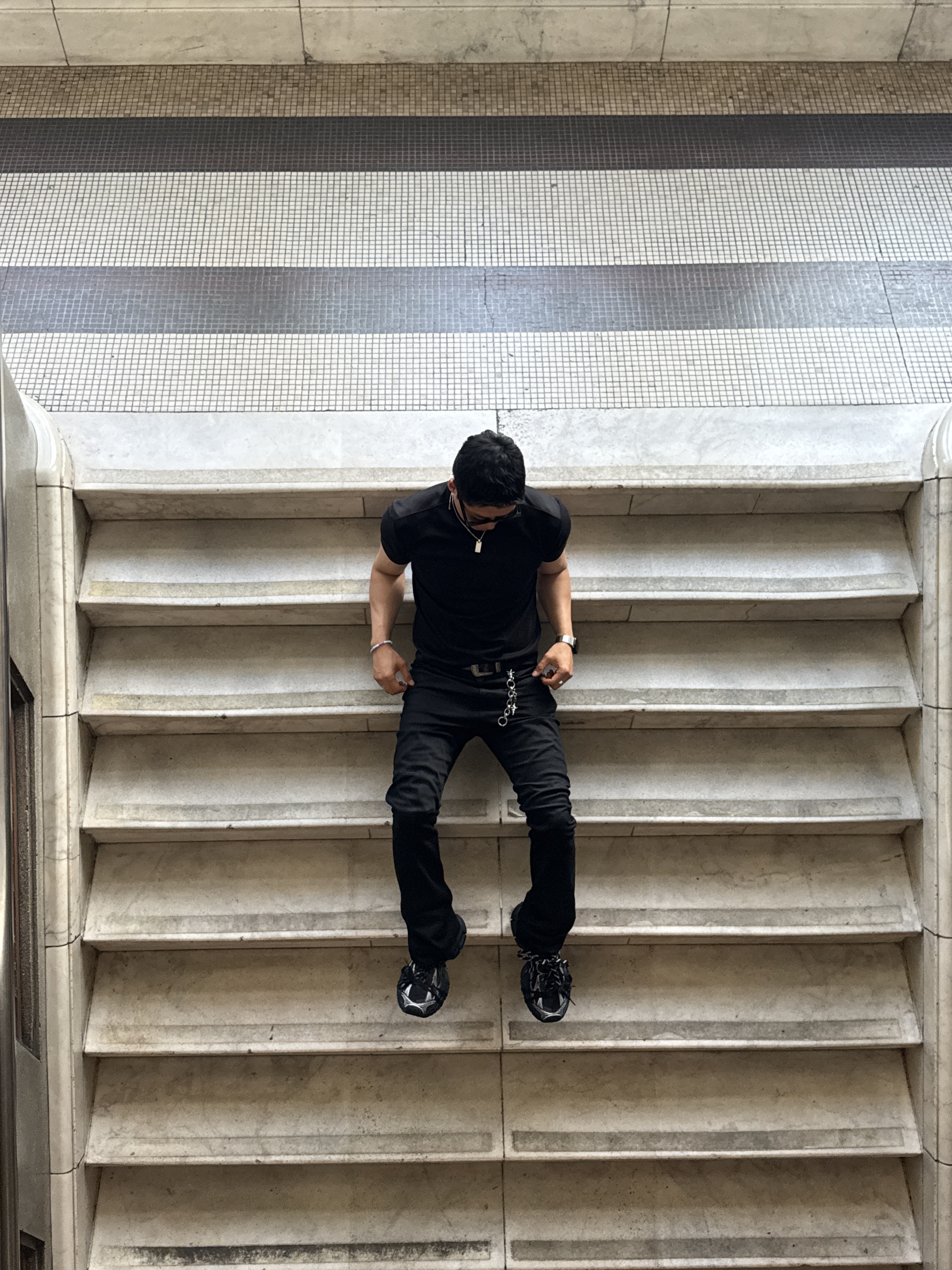 Balenciaga 3XL Sneakers Black White 착용 스타일 - 6