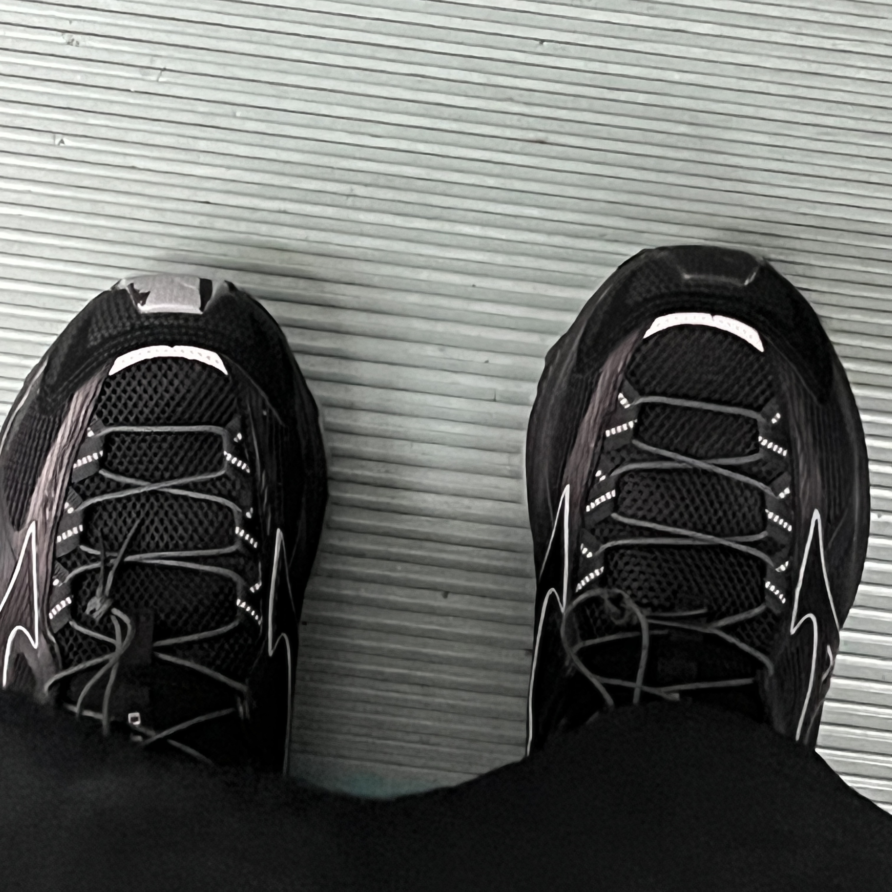 Mizuno Racer Trail SE V2 Black 착용 스타일