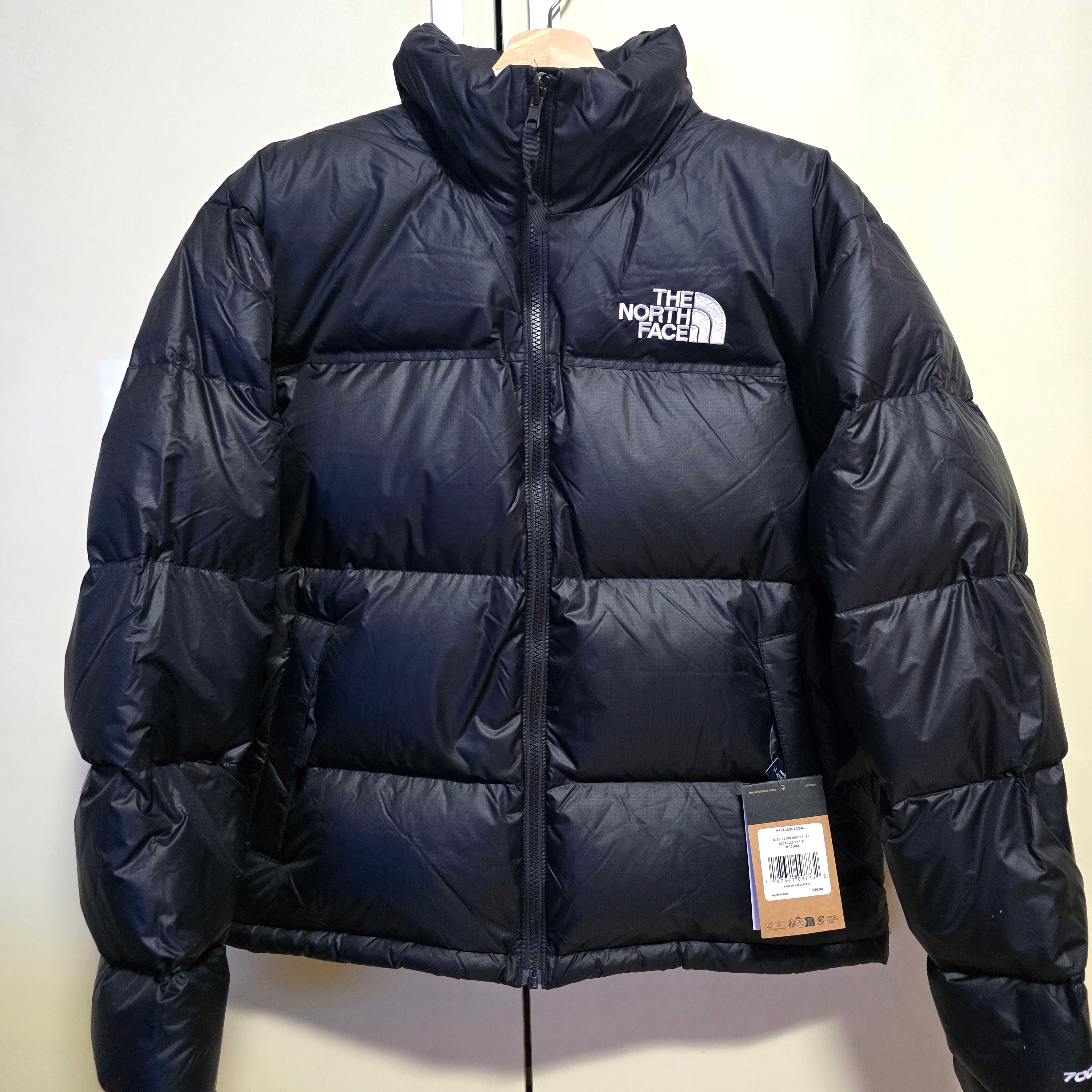 The North Face 1996 Retro Nuptse Down Jacket TNF Black 착용 스타일 - 1