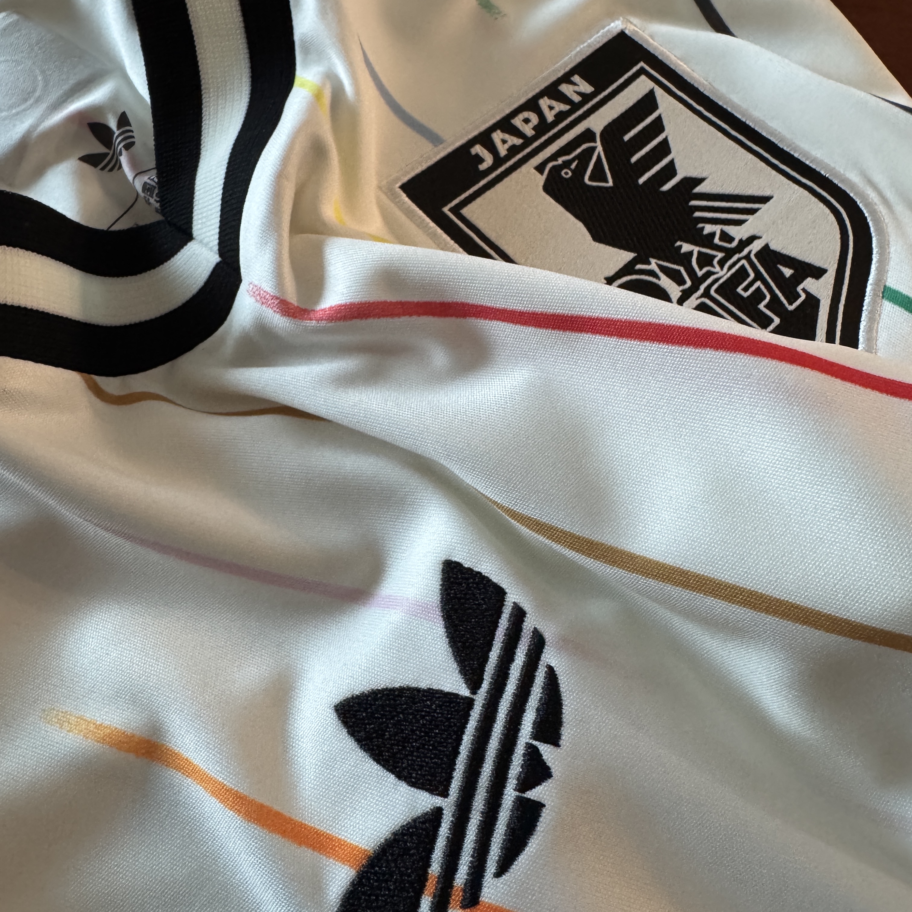 Adidas Japan 2026 Away Jersey Off White Black - KR Sizing (Non Marking Ver.) 착용 스타일