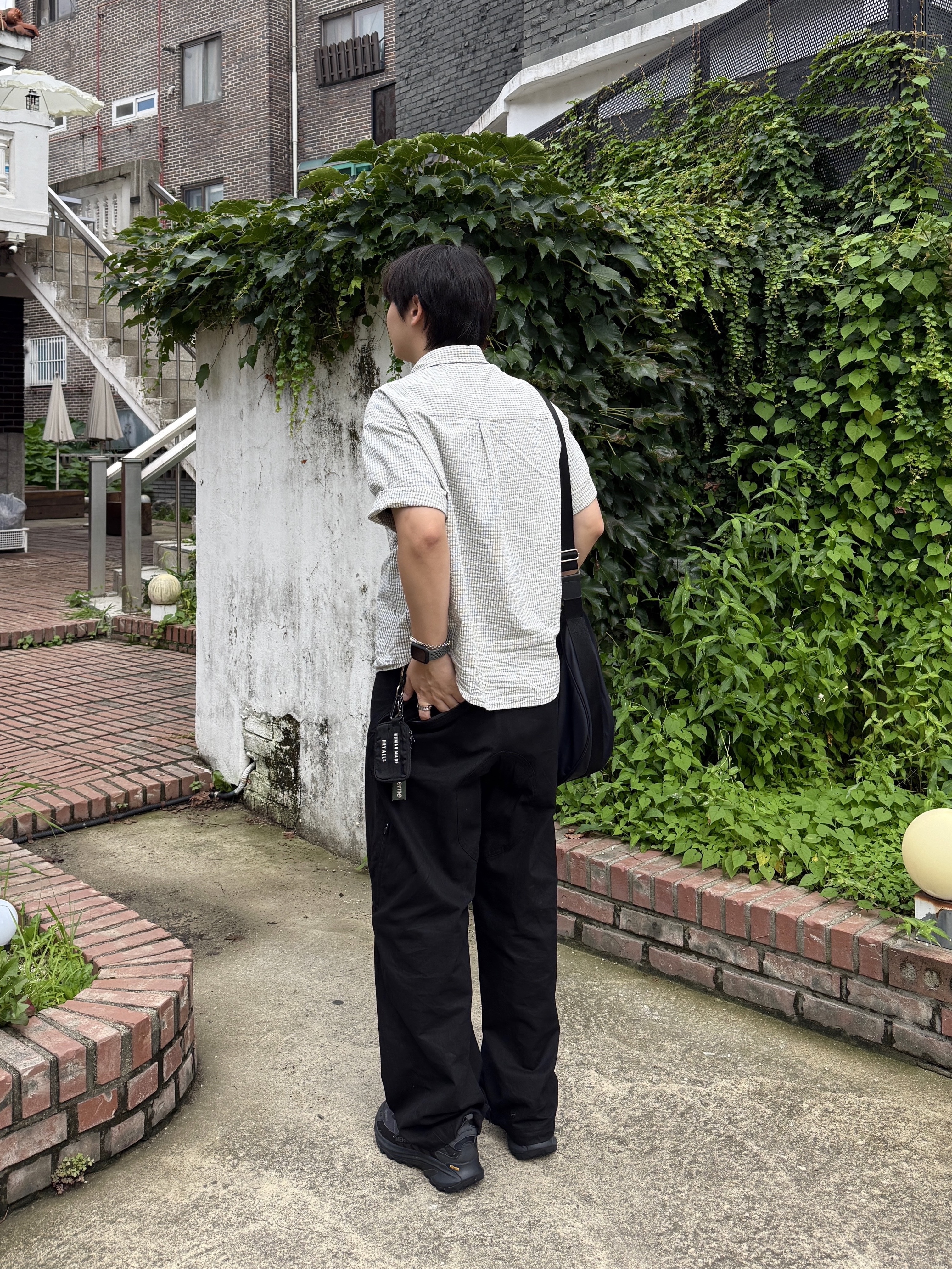 Sansan Gear Back Pocket Pants Black, Hatchingroom Wavy Bag High Density Nylon Black 착용 스타일 - 2