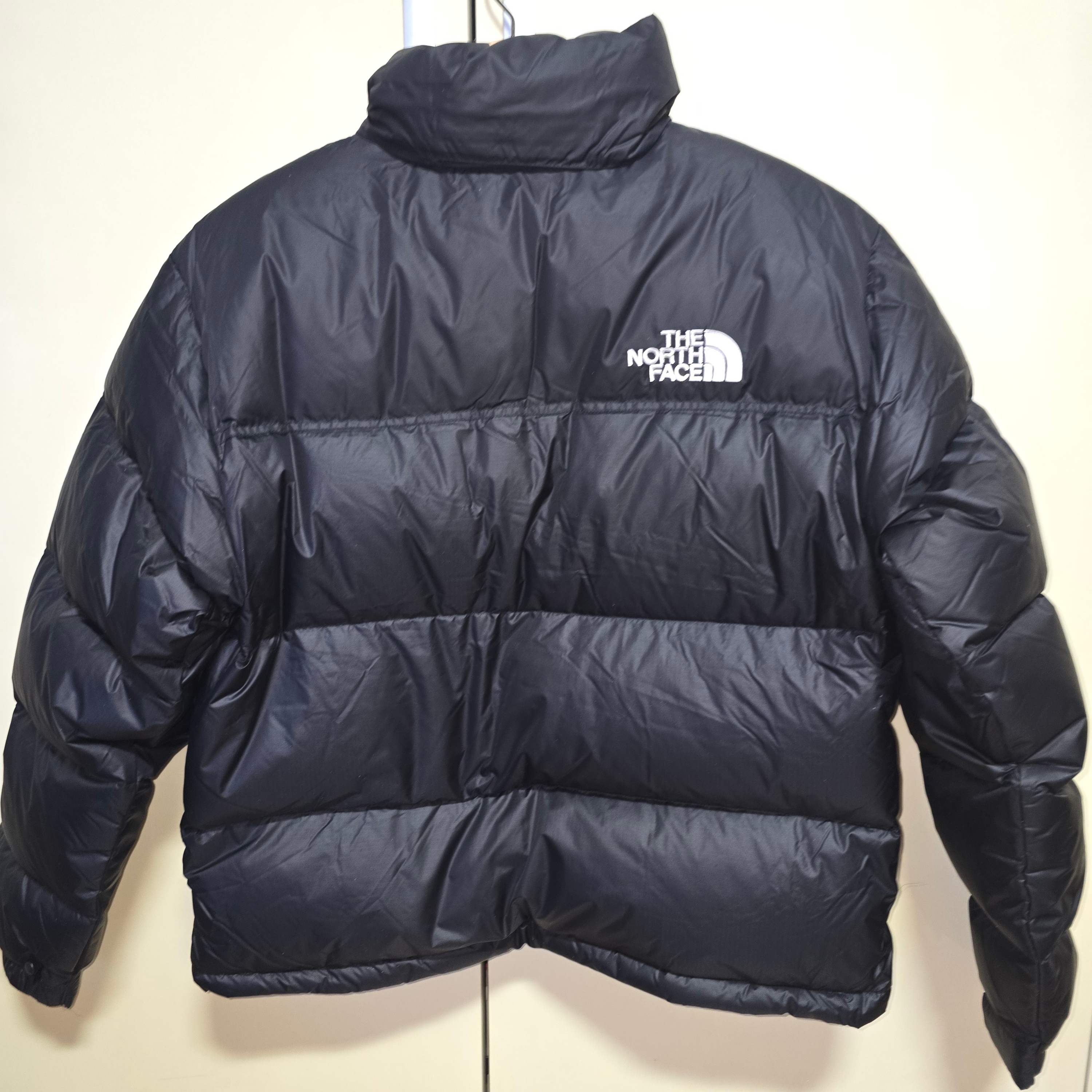 The North Face 1996 Retro Nuptse Down Jacket TNF Black 착용 스타일 - 2