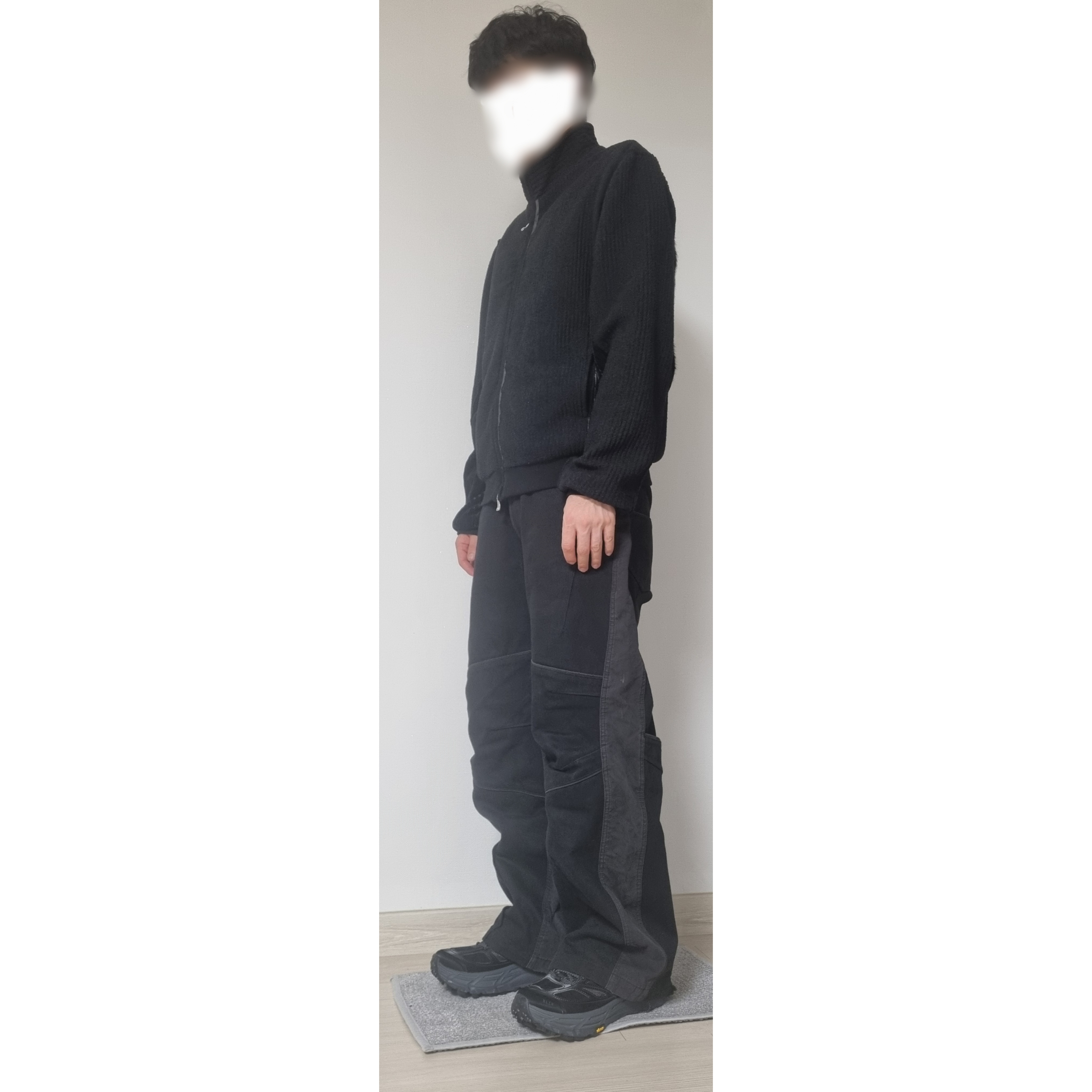 Hoka x Xlim Mafate Speed 2 TS Black Charcoal, Xlim Ep.6 04 Trousers Black 착용 스타일 - 4