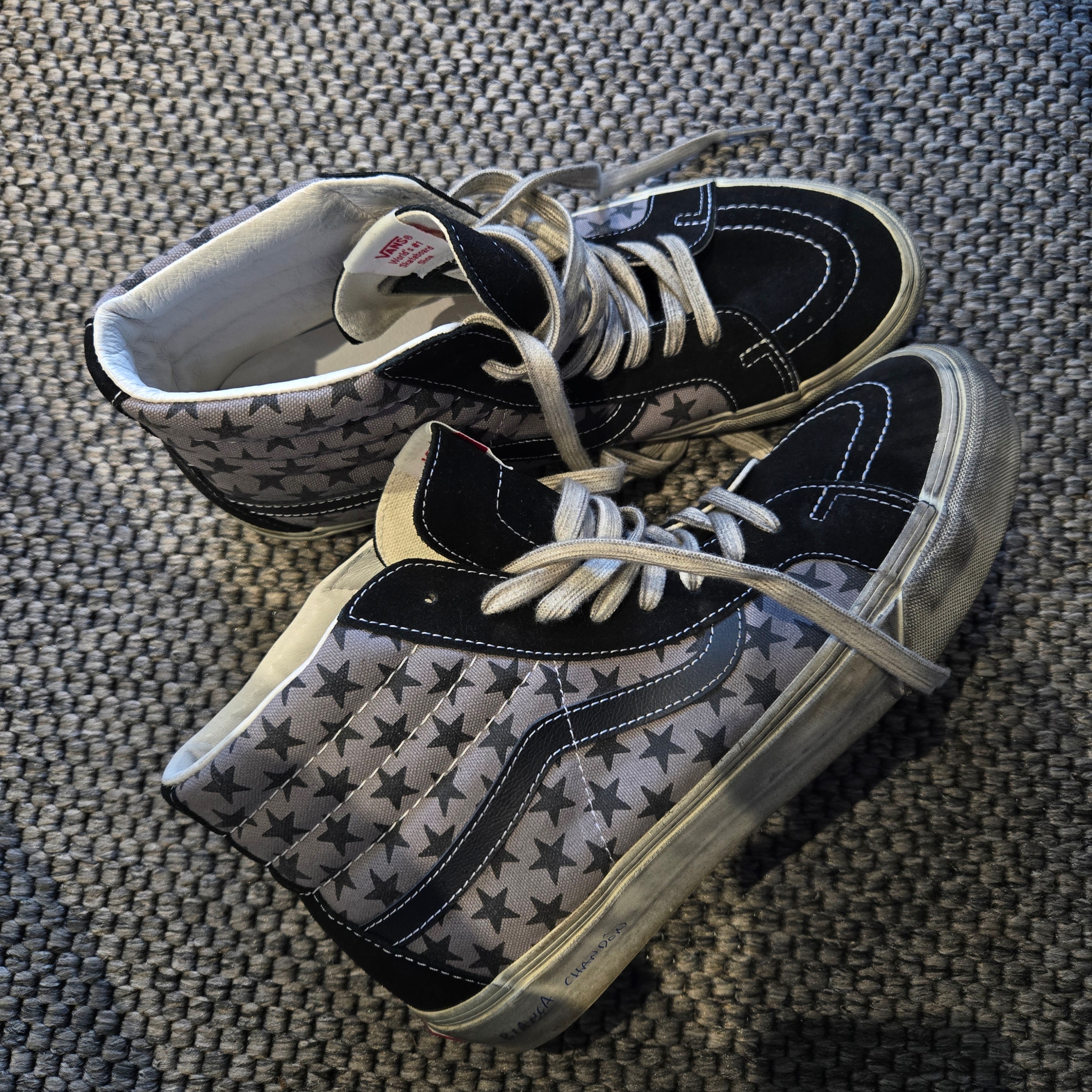 Vans Vault x Bianca Chandon Sk8-Hi Reissue LX Stressed Black Gray 착용 스타일