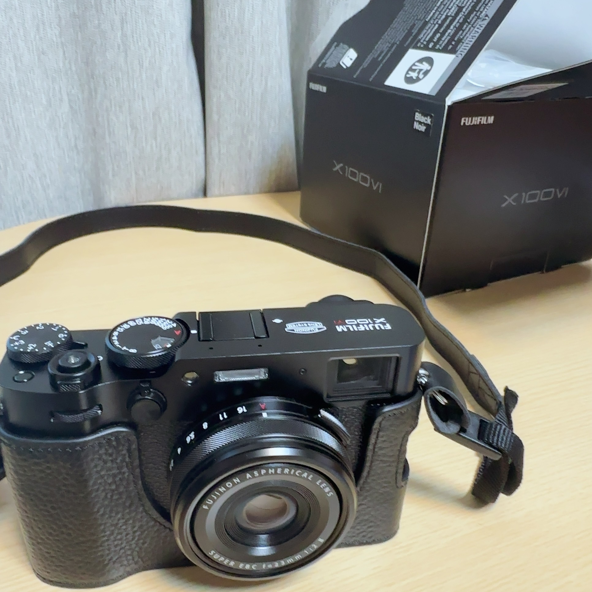 Fujifilm X100VI Black (Korean Ver.) 착용 스타일