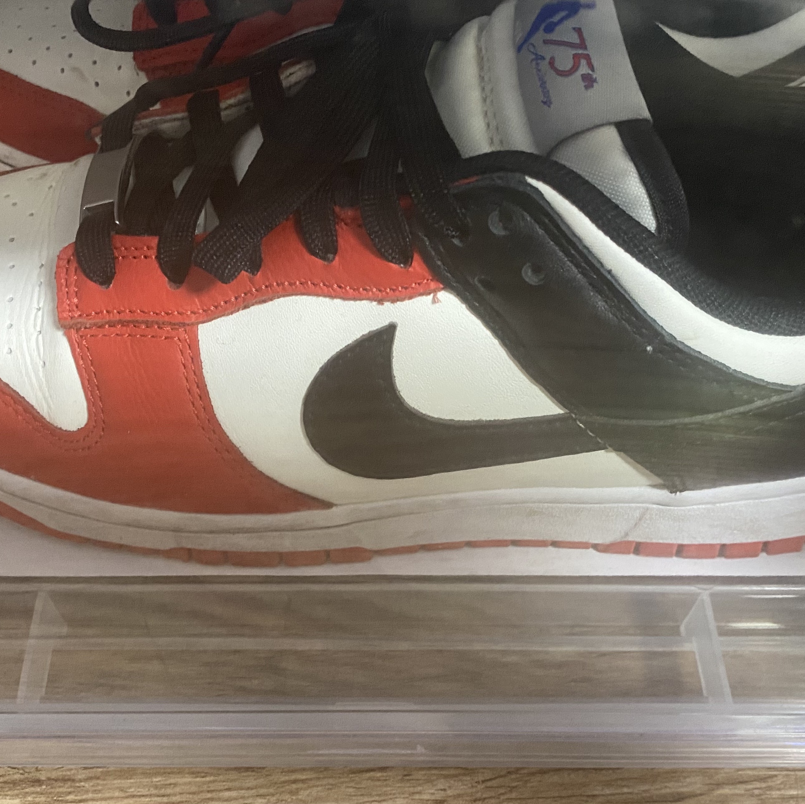 Nike x NBA Dunk Low Retro EMB Black and Chile Red 착용 스타일