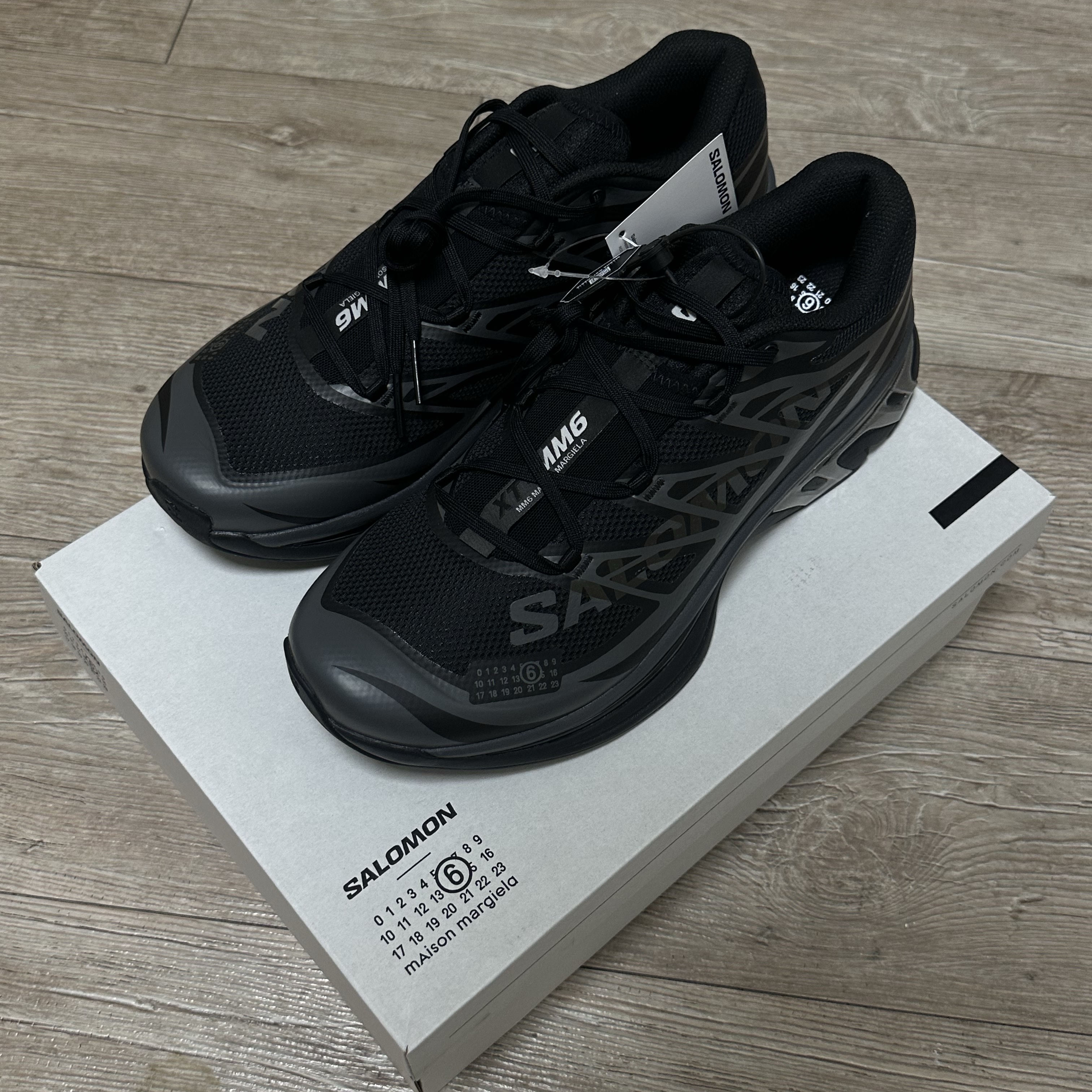 Salomon x MM6 Maison Margiela XT Black 착용 스타일 - 1