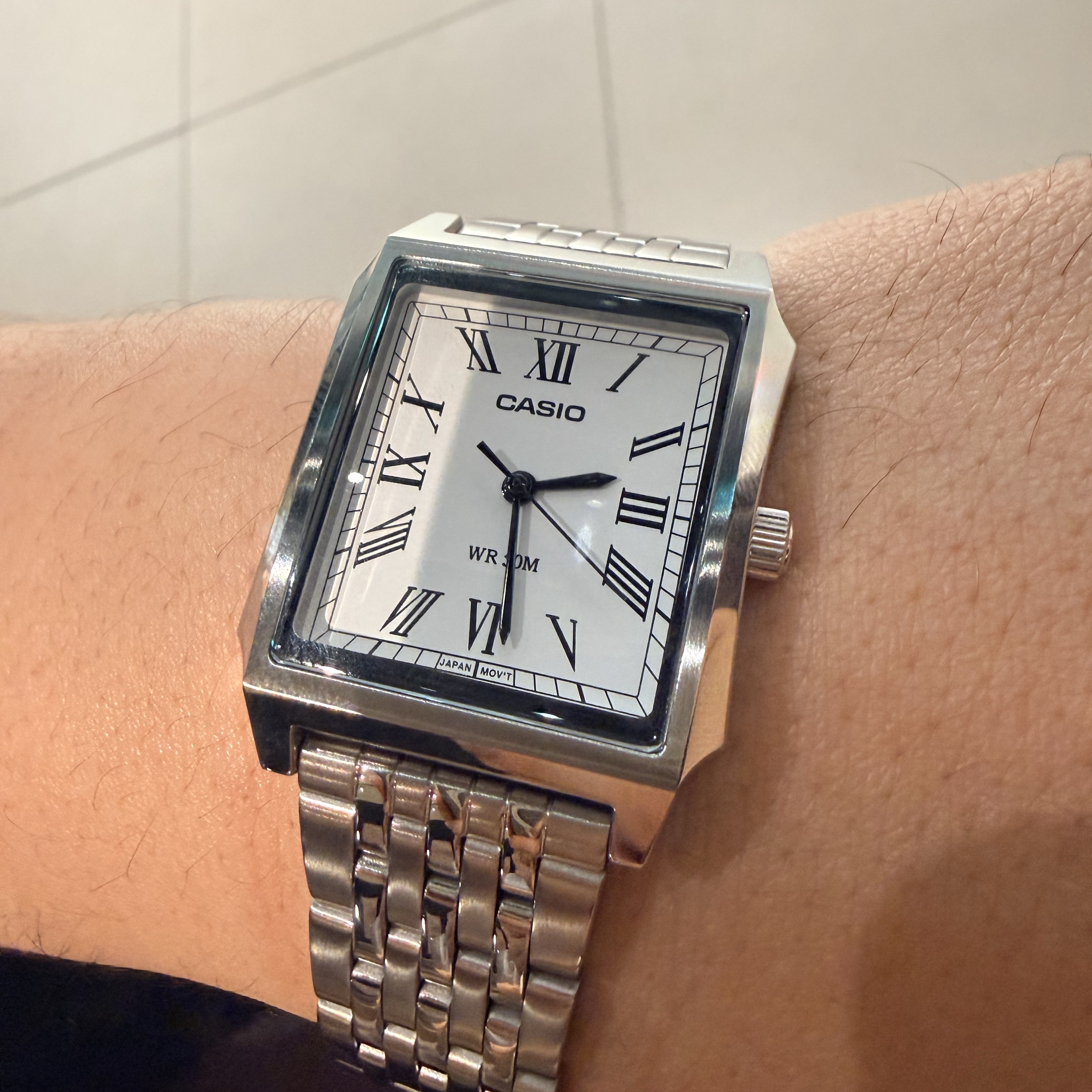 Casio MTP-B190D-7BV 착용 스타일