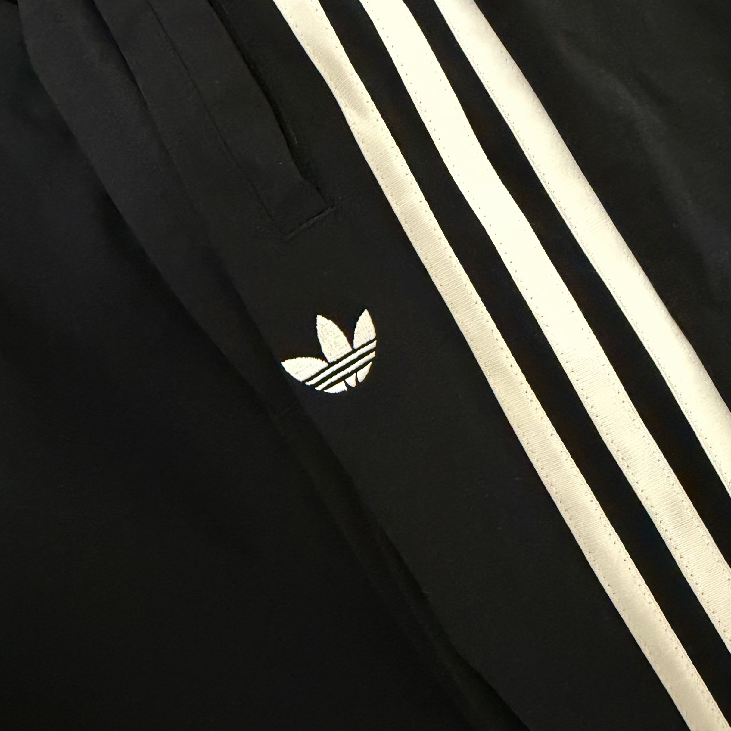 (W) Adidas Adilenium 5.0 OG Adilenium Pleated Track Pants Black - KR Sizing 착용 스타일