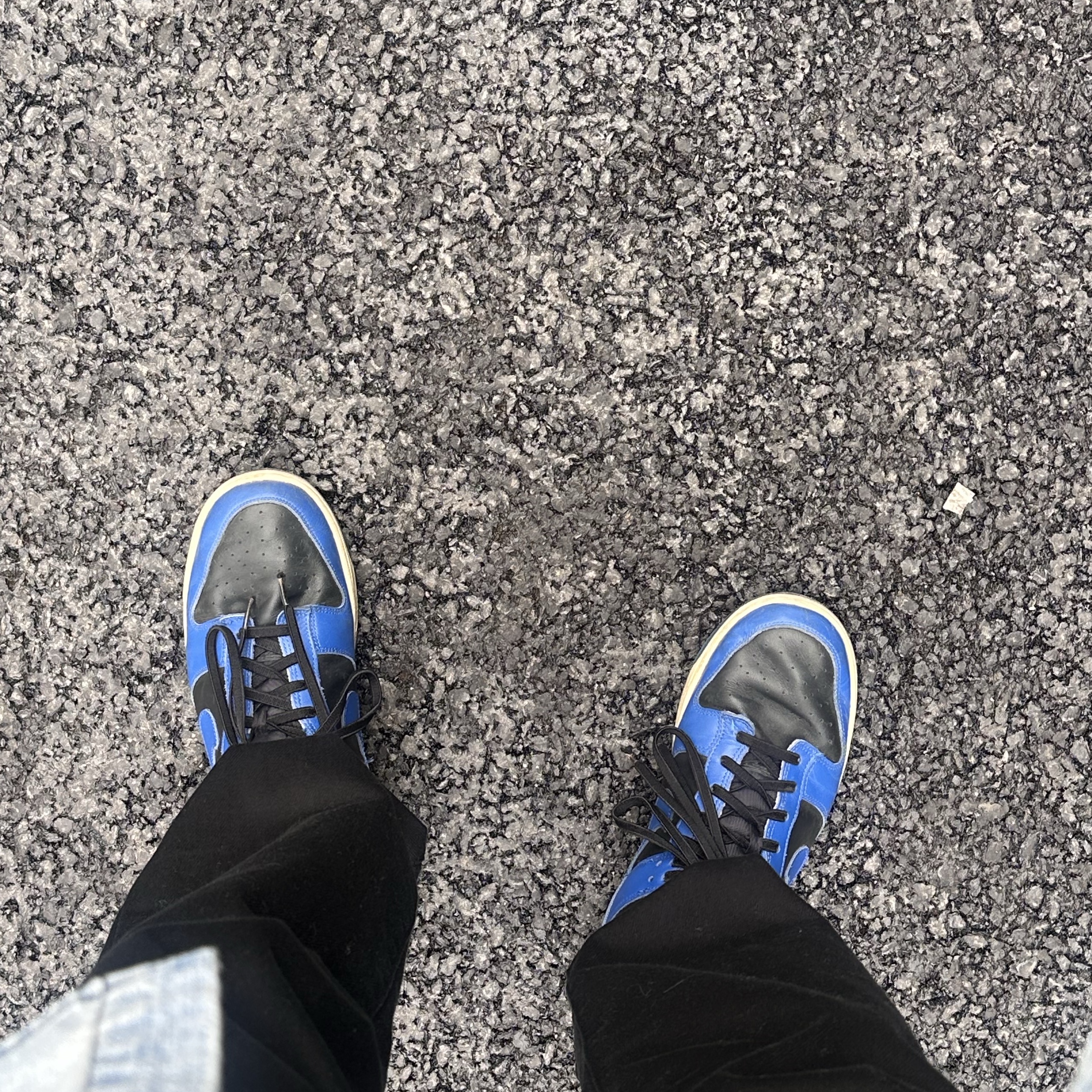 Nike Dunk Low Retro Hyper Cobalt 착용 스타일