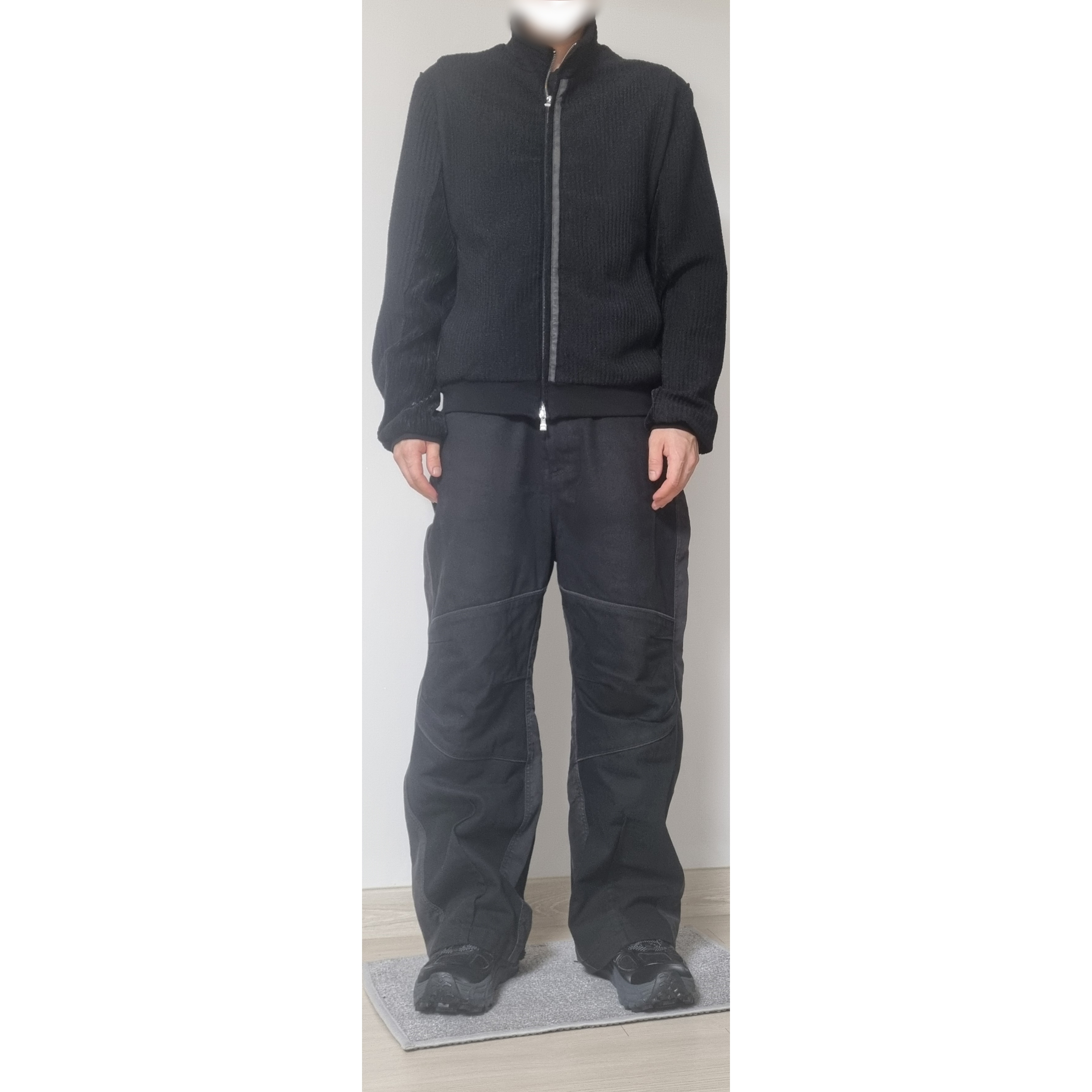 Hoka x Xlim Mafate Speed 2 TS Black Charcoal, Xlim Ep.6 04 Trousers Black 착용 스타일 - 1