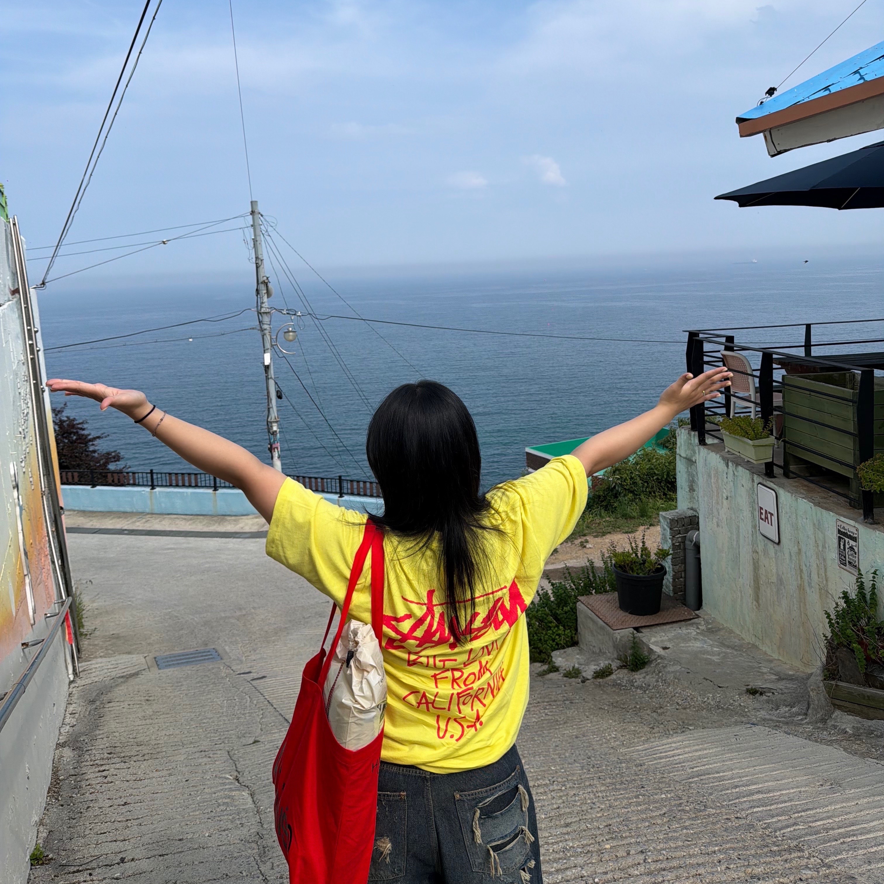 Stussy Big Love T-Shirt Lemon 착용 스타일
