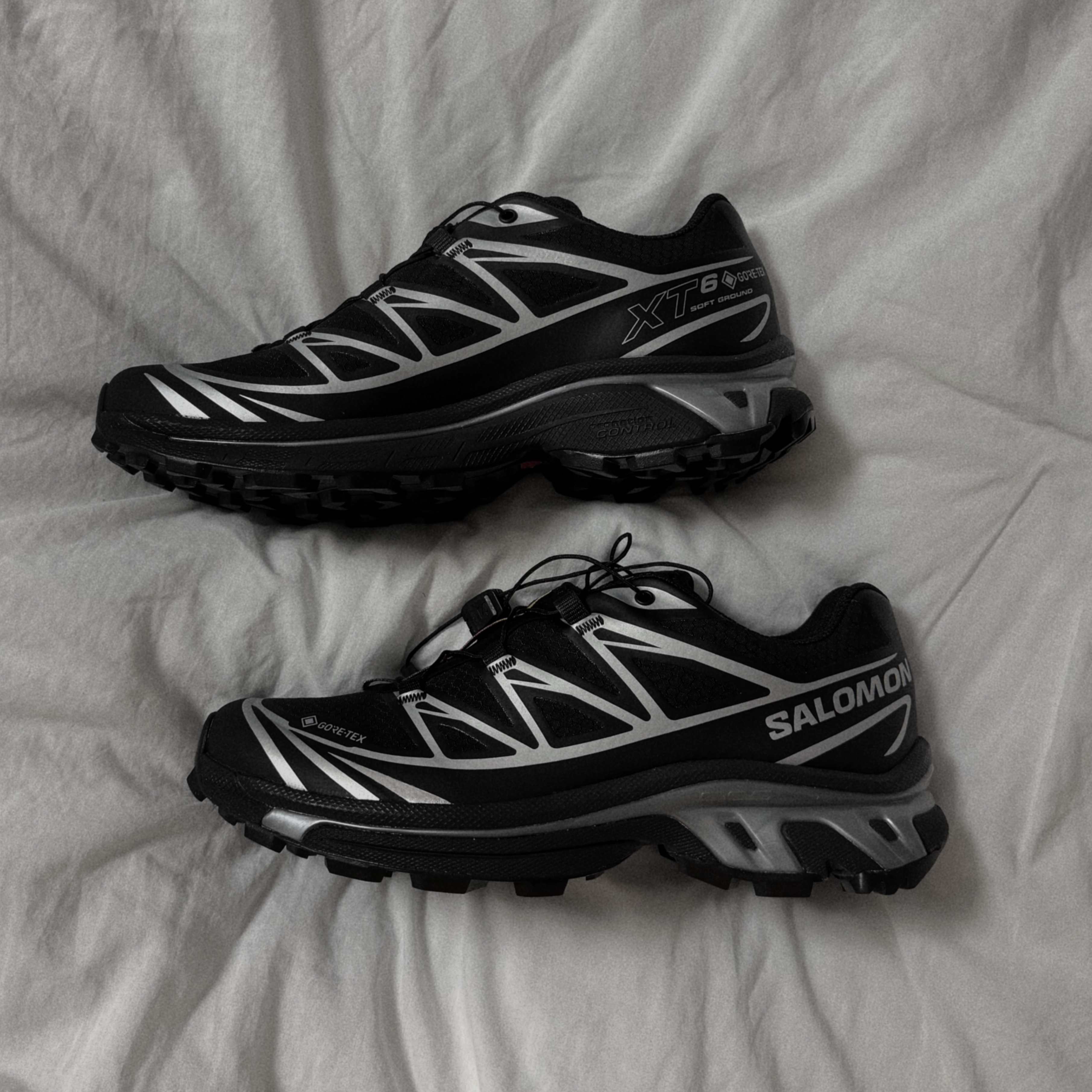 Salomon XT-6 GTX Black Silver 착용 스타일