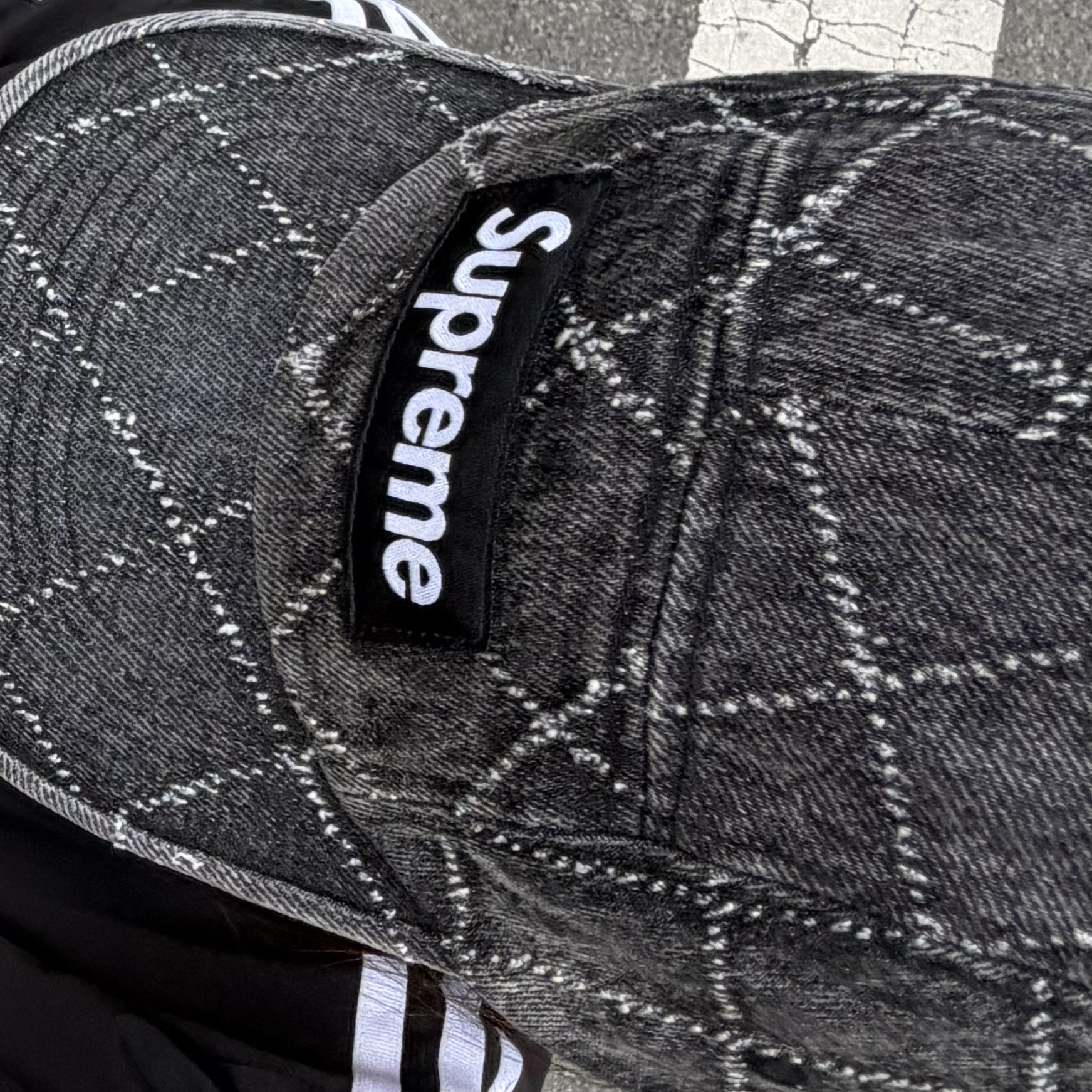 Supreme Punched Denim Camp Cap Black - 23FW 착용 스타일 - 2