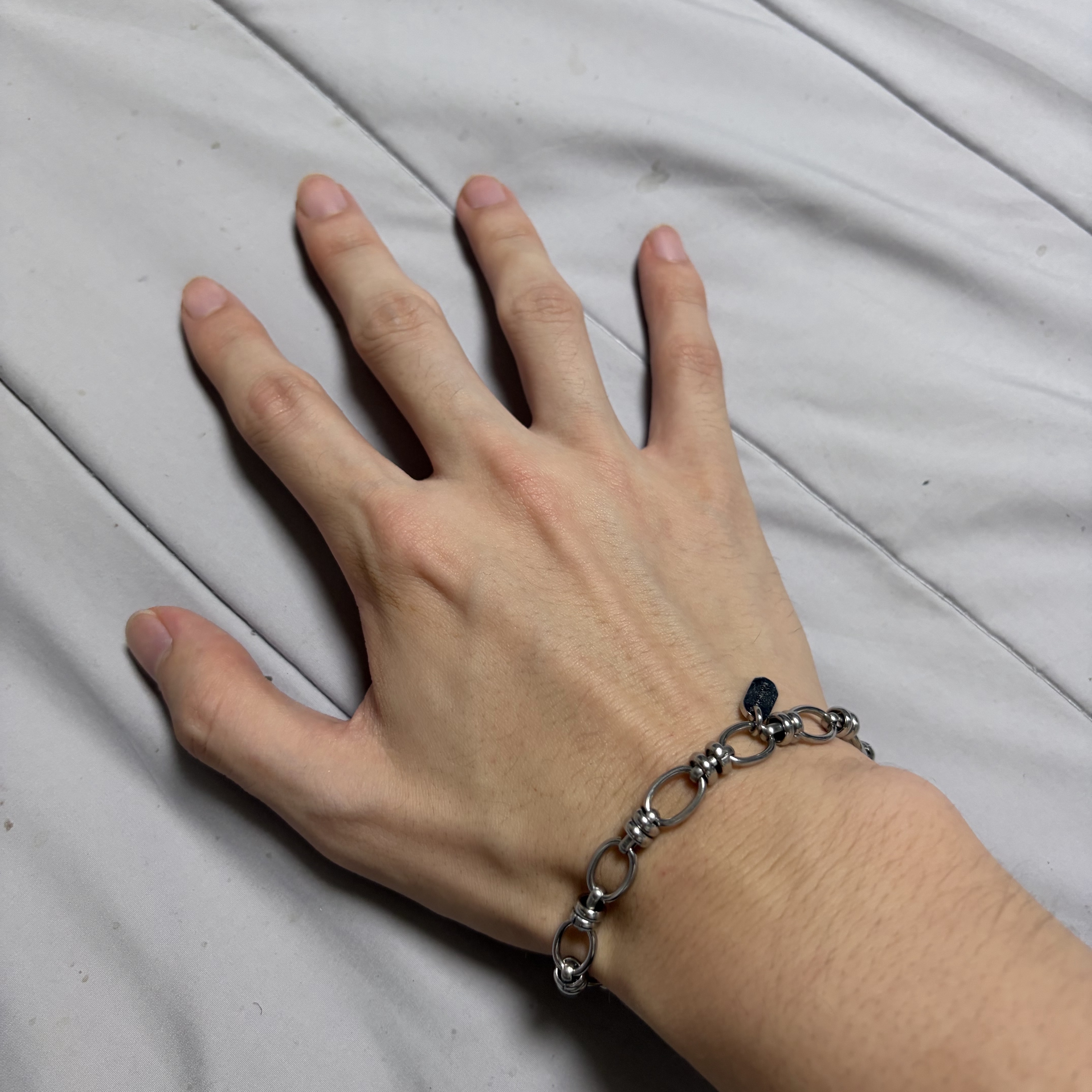 Riomeu Oval Ring Chain Bracelet 착용 스타일 - 1