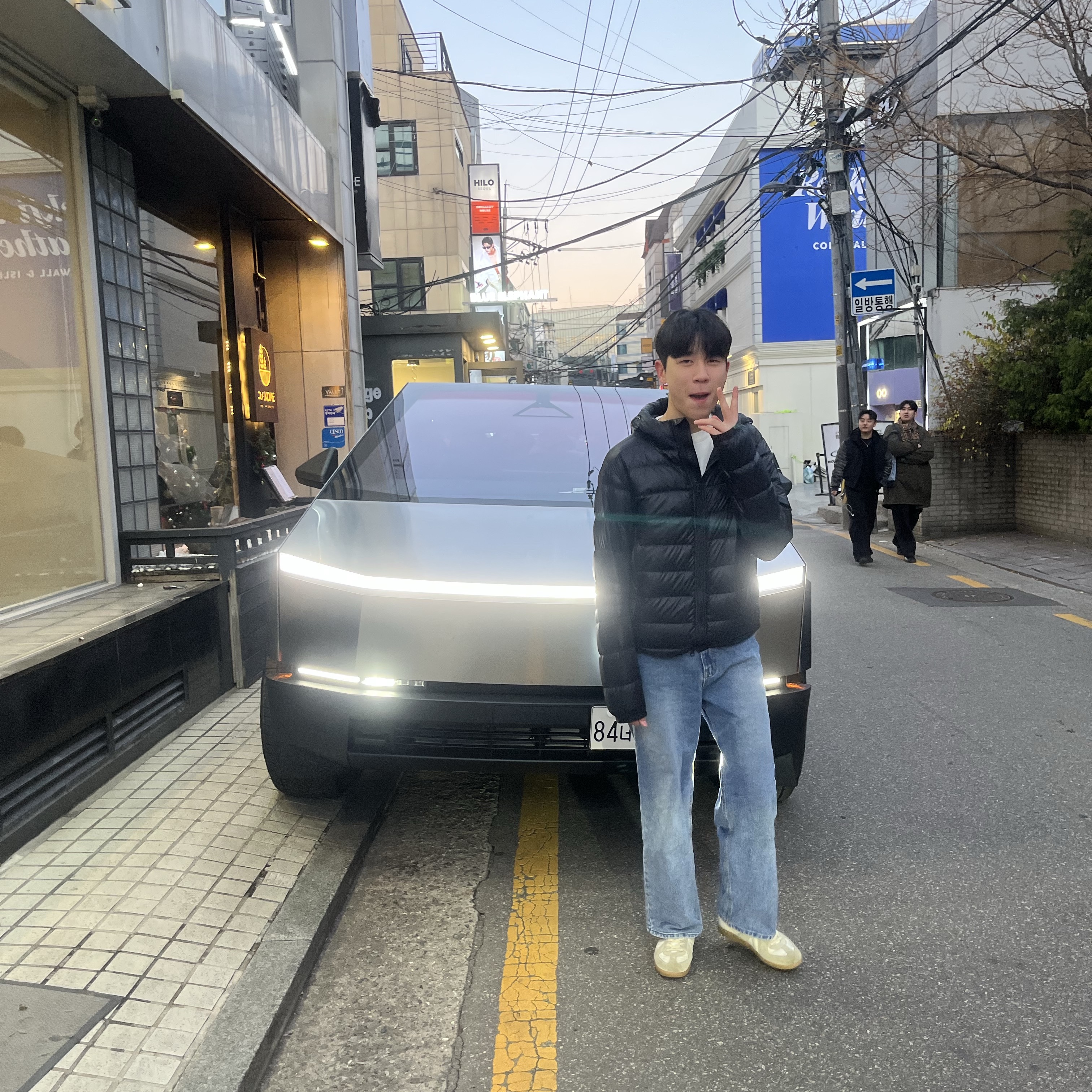 Thom Browne Engineered 4-Bar Sweatshirt Navy, Thom Browne Engineered 4-Bar Sweatshirt Light Grey 착용 스타일 - 8