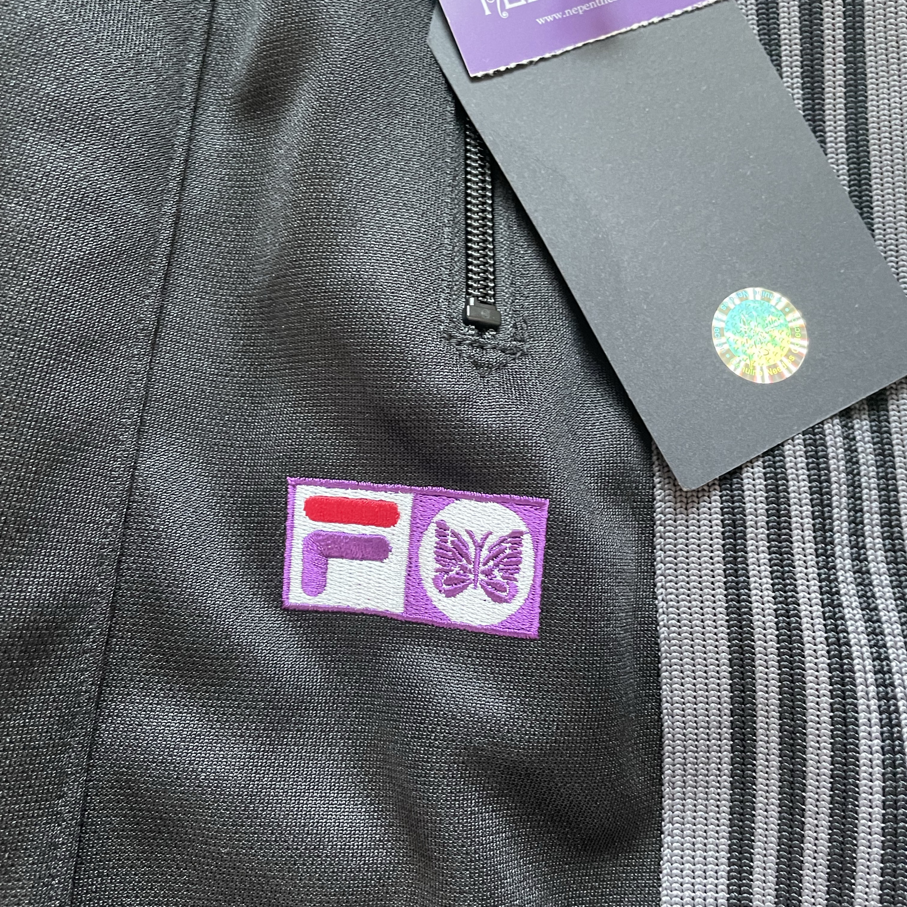 Needles x Fila Ventisei H.D. Track Pant Black 착용 스타일 - 4