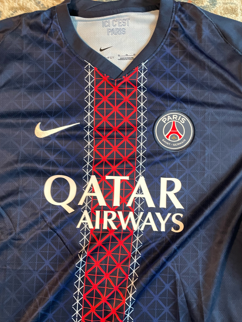 Nike Paris Saint-Germain 2025/26 Stadium Home Dri-Fit Soccer Replica Jersey Midnight Navy (Non Marking Ver.) 착용 스타일 - 3