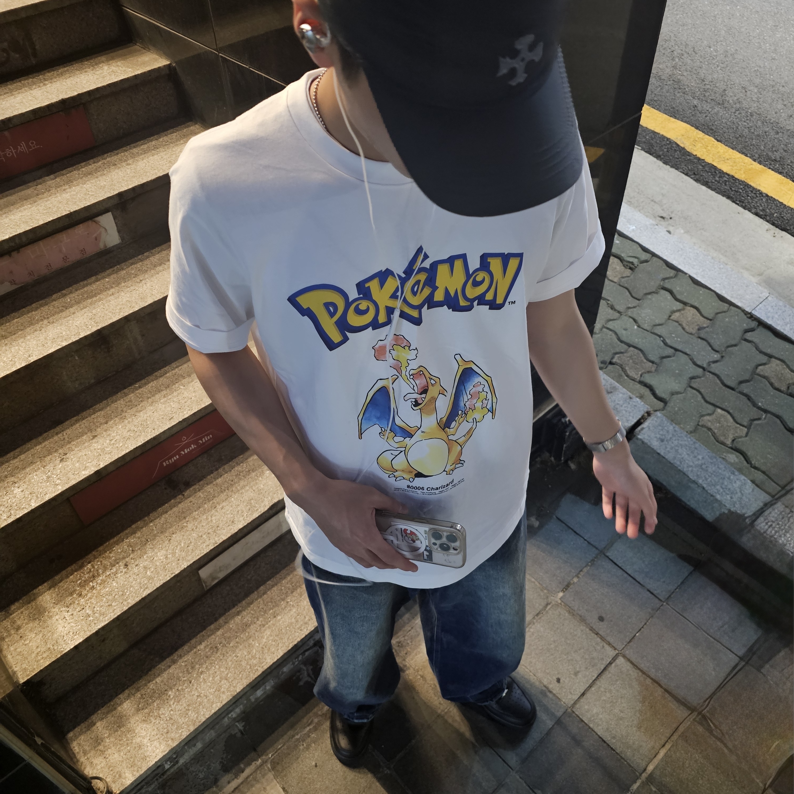 NOMANUAL In-Ear Headphones, Uniqlo UT x Pokemon Graphic T-Shirt 1A White 착용 스타일 - 1