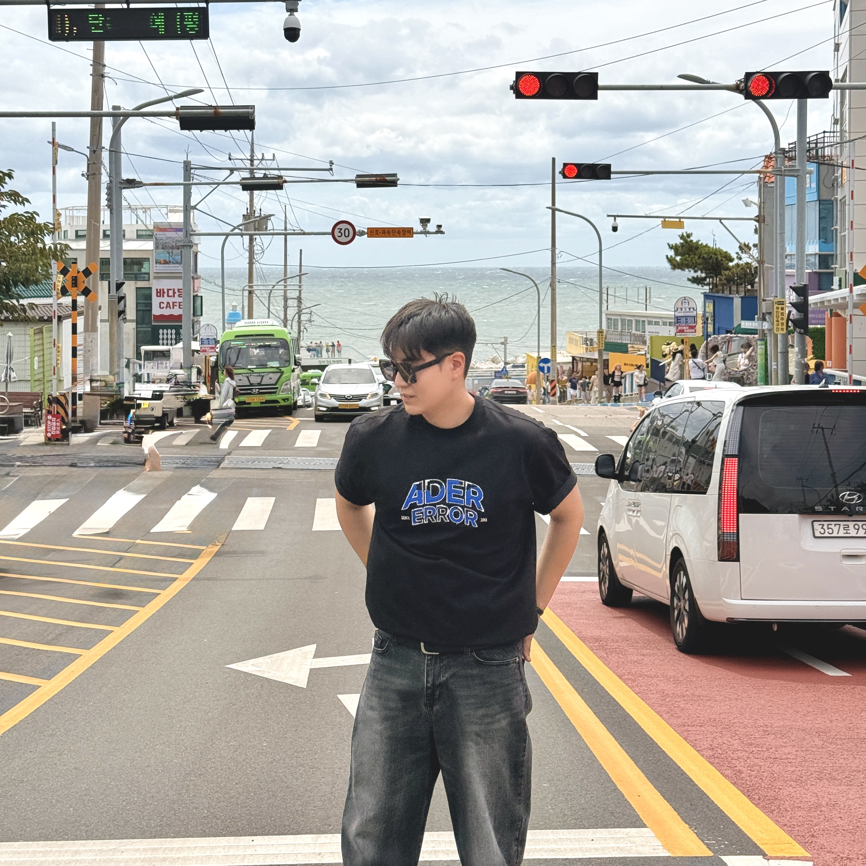 Ader Error Edca Logo T-Shirt Noir 착용 스타일
