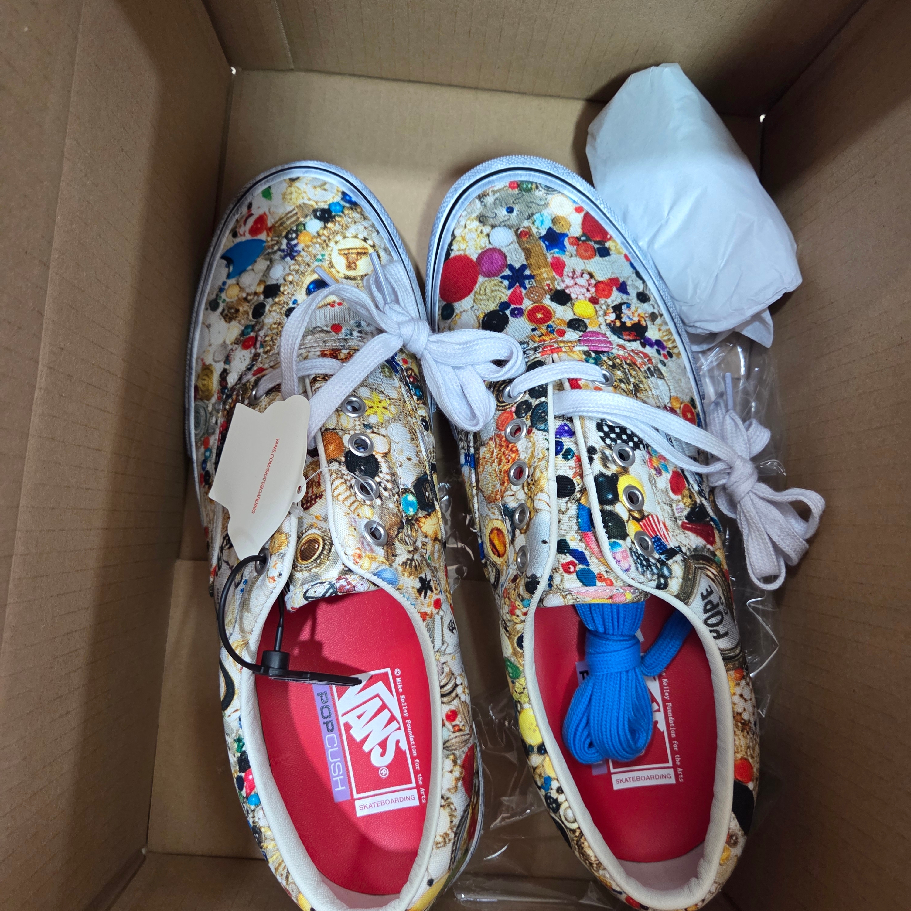 Vans x Supreme x Mike Kelley Era White 착용 스타일 - 3