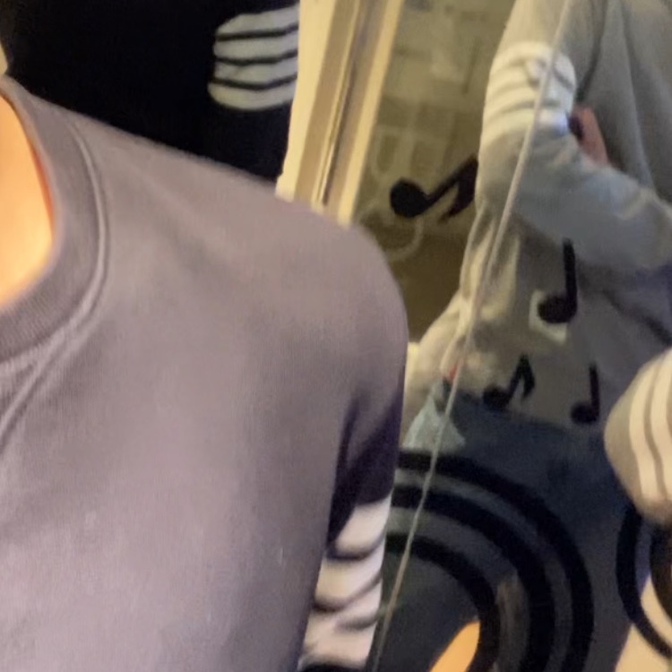 Thom Browne Engineered 4-Bar Sweatshirt Navy, Thom Browne Engineered 4-Bar Sweatshirt Light Grey 착용 스타일 - 1