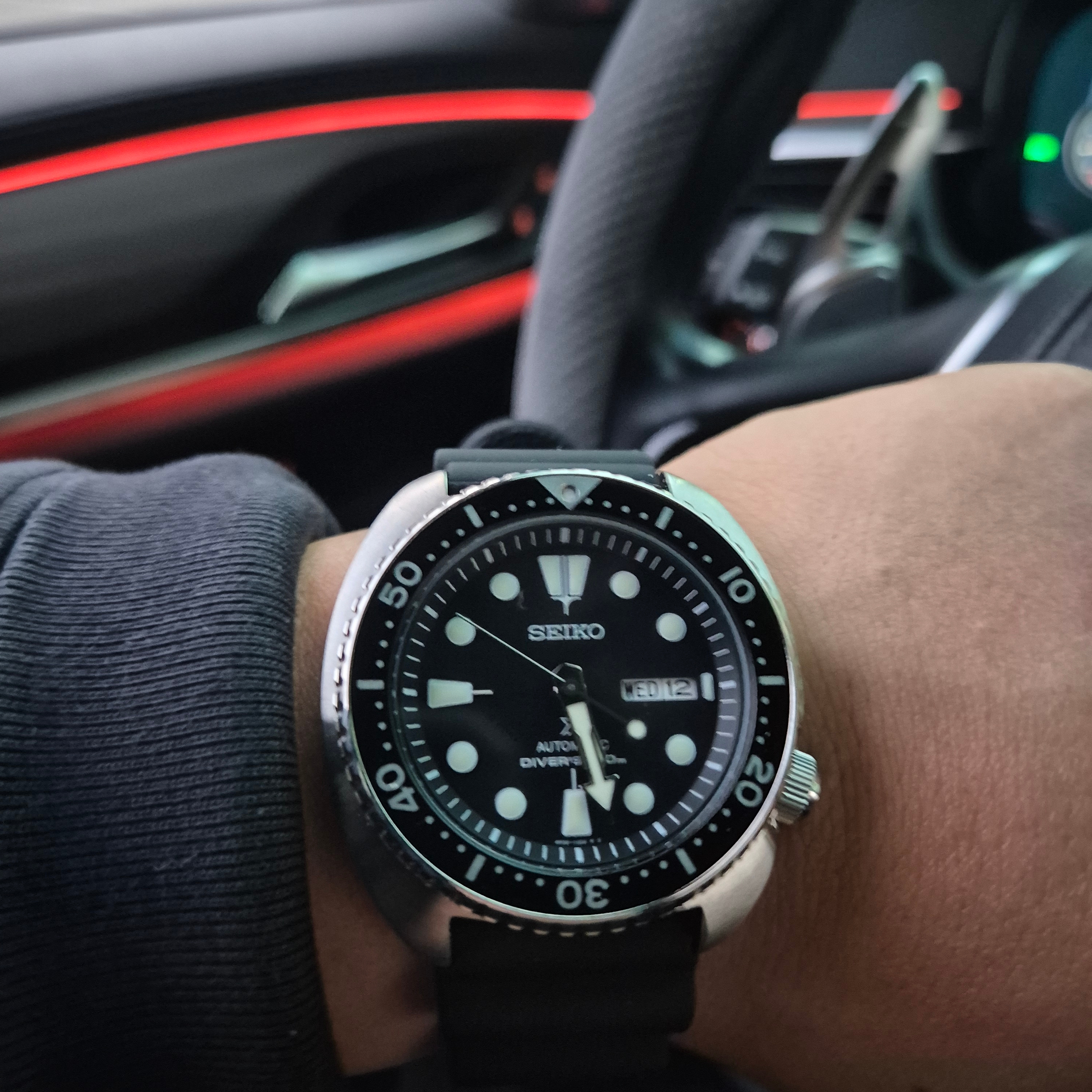 Seiko Prospex SRPE93 Black 착용 스타일