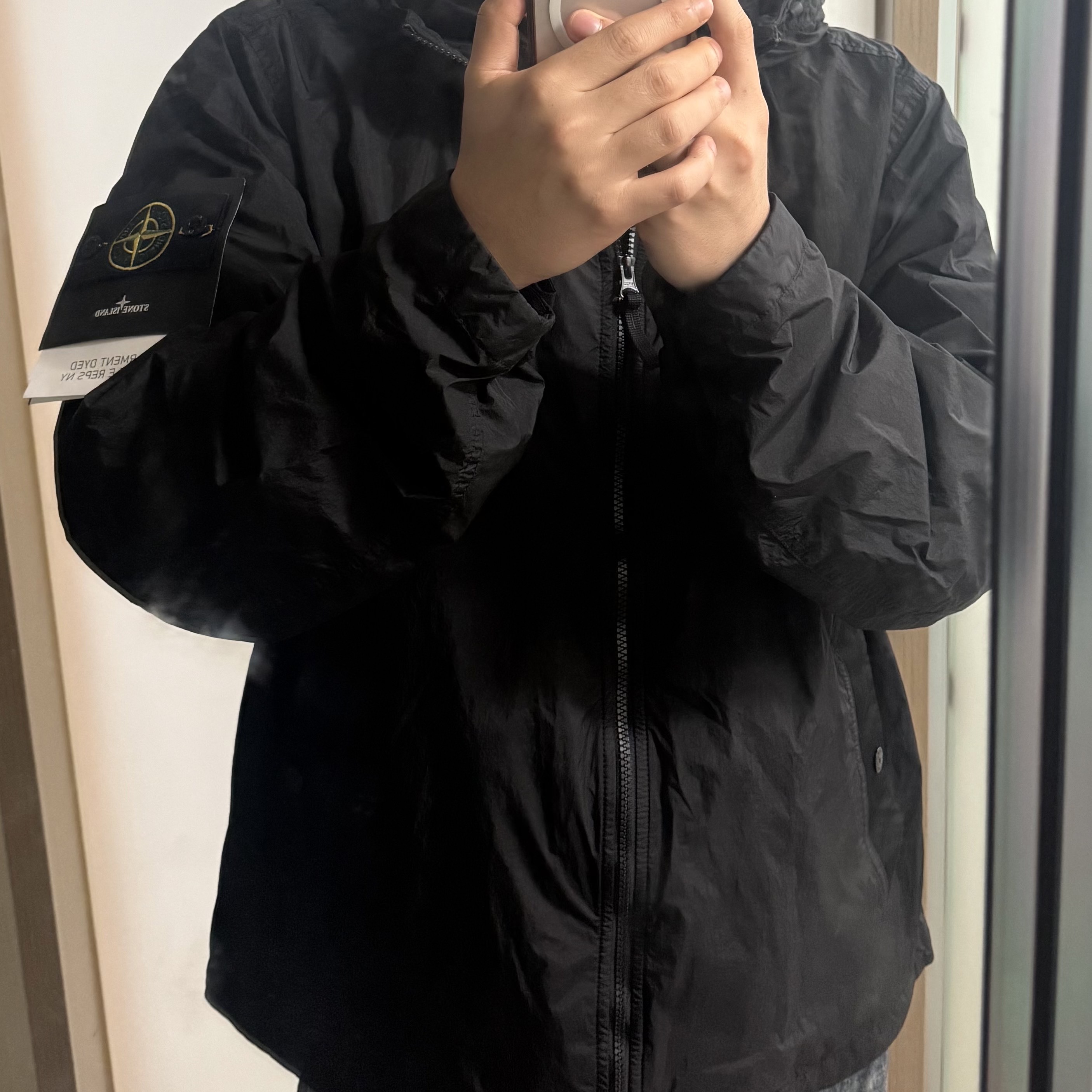 Stone Island 4100001 Crinkle Reps NY Hooded Jacket with Wind Resistance and Anti-Drop Black - 26SS 착용 스타일 - 3