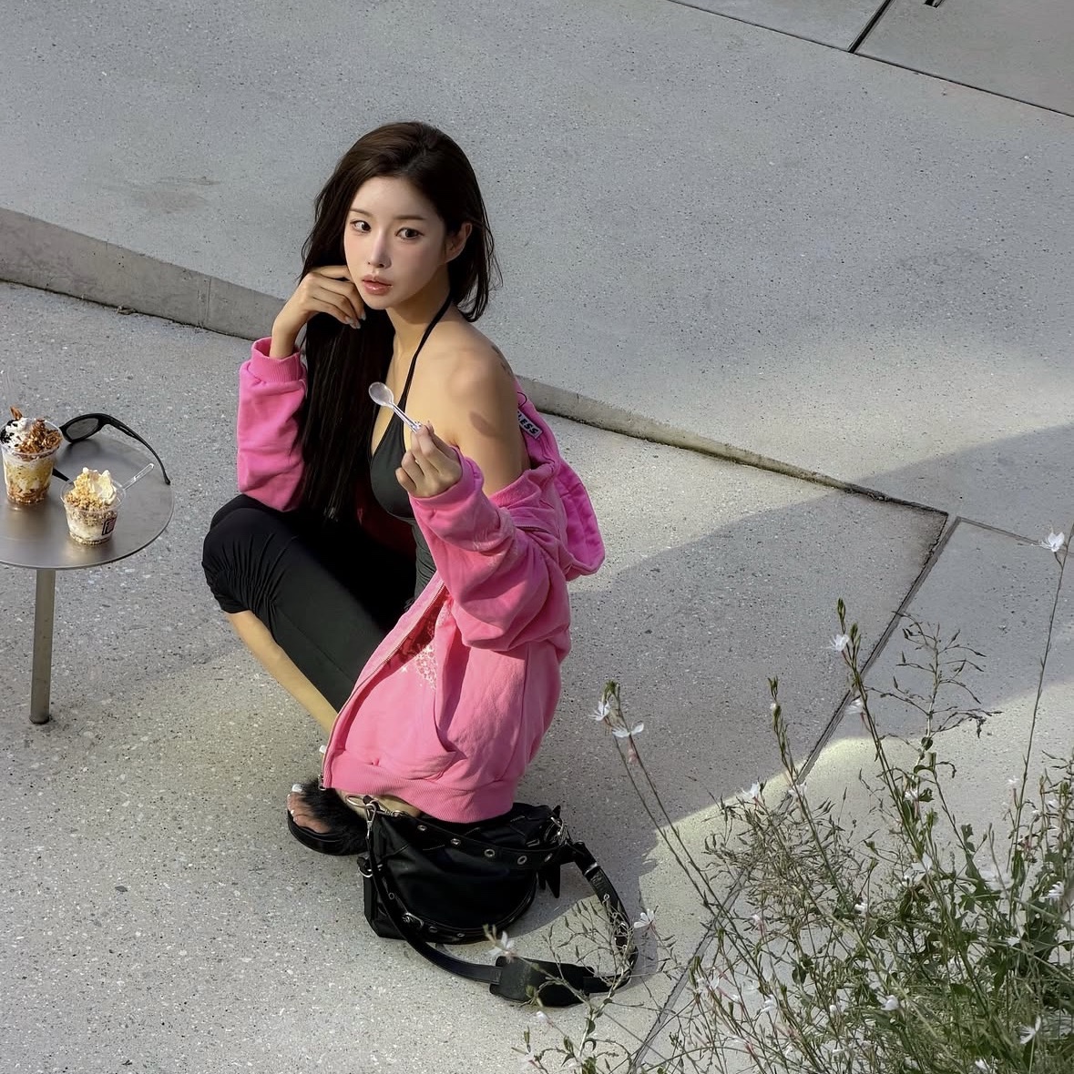 Gateless Girls Zip-up Hoodie-Pink 착용 스타일 - 7