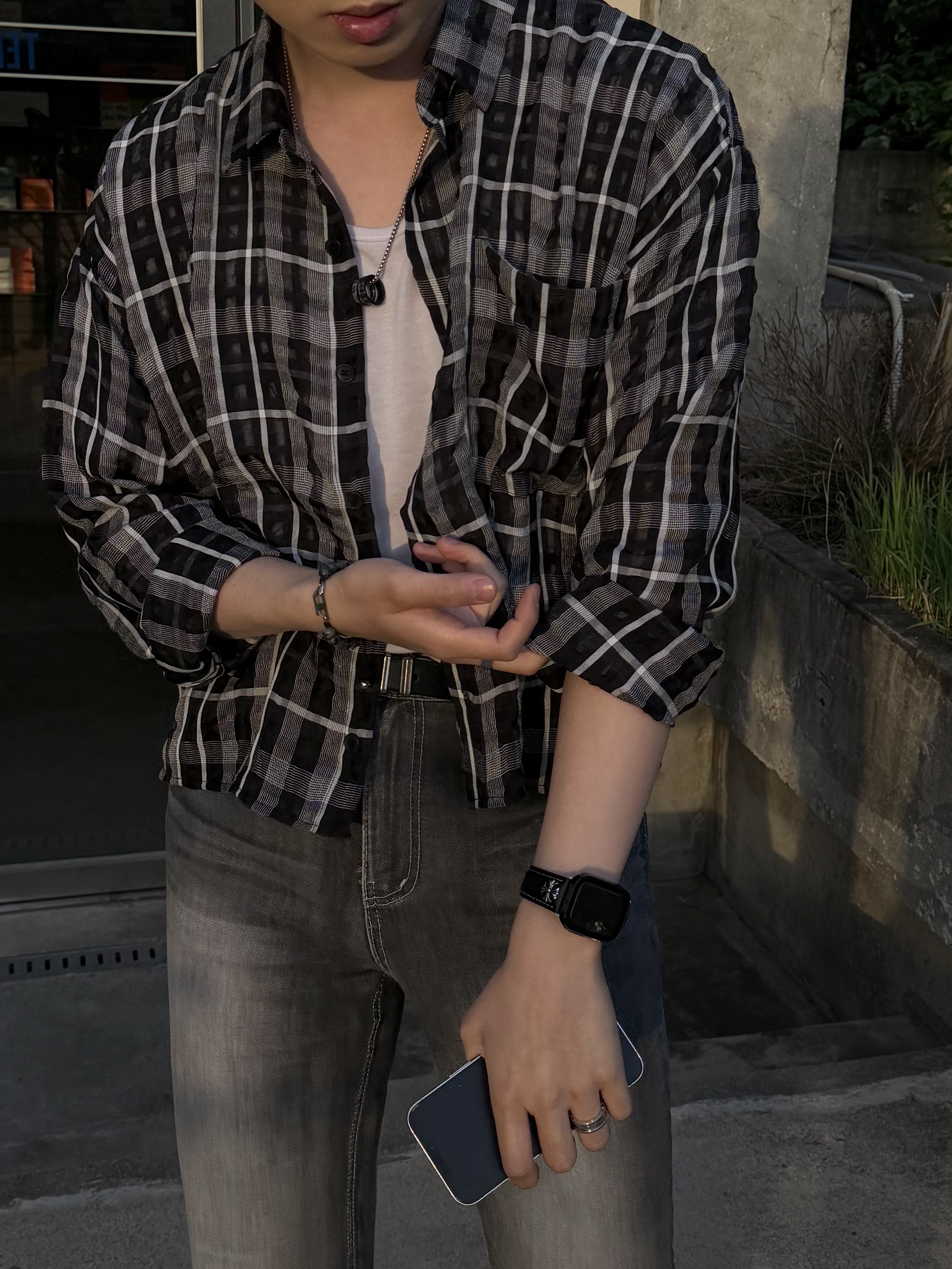 Diesel Dx1434 Oval D Logo Agate Beaded Bracelet Black, Diesel Dx1168040 Stainless Steel Double Pendant Necklace Silver 착용 스타일 - 3