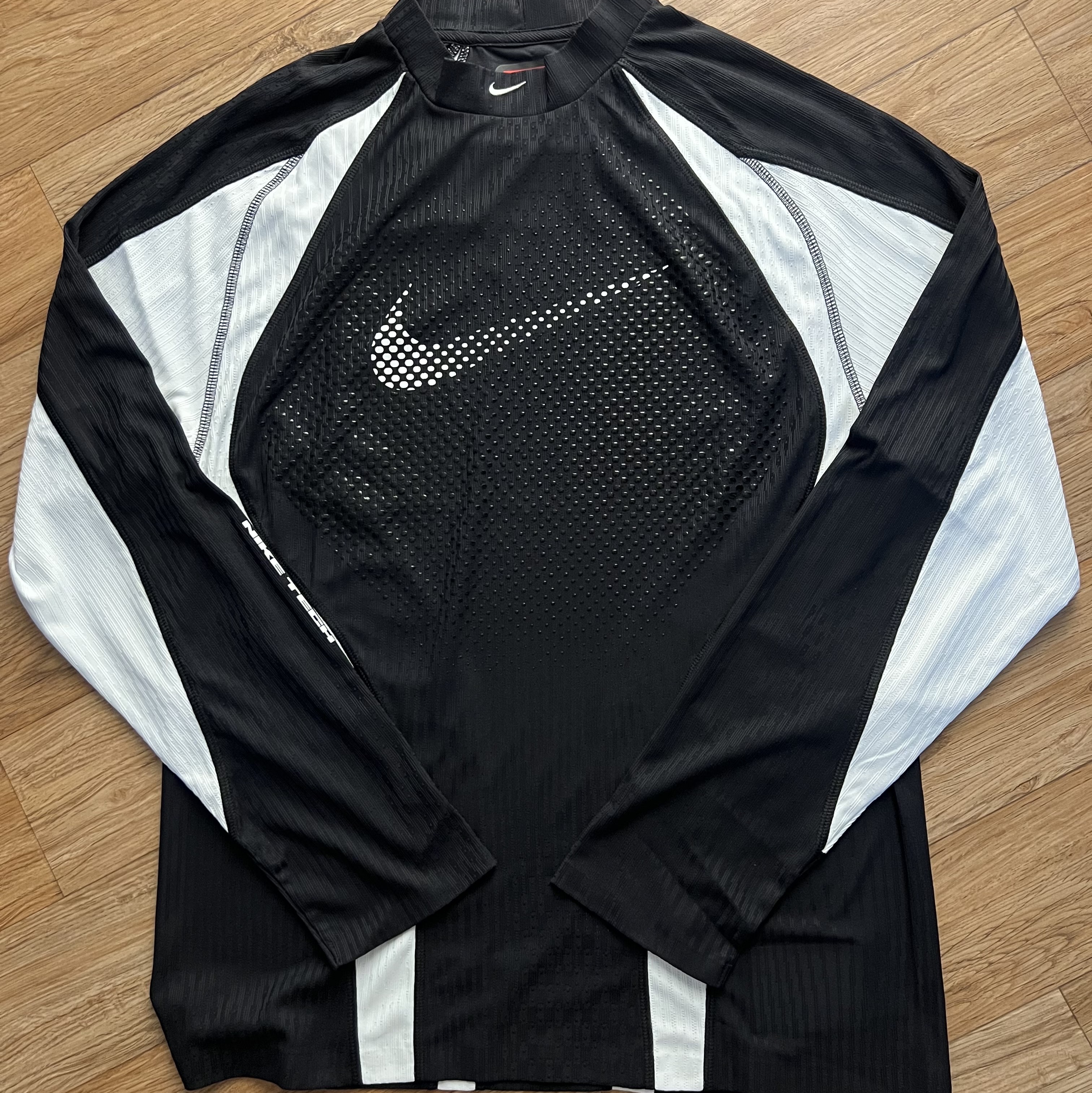 Nike Tech Dri-Fit ADV Jersey Black Off White - Asia 착용 스타일 - 1