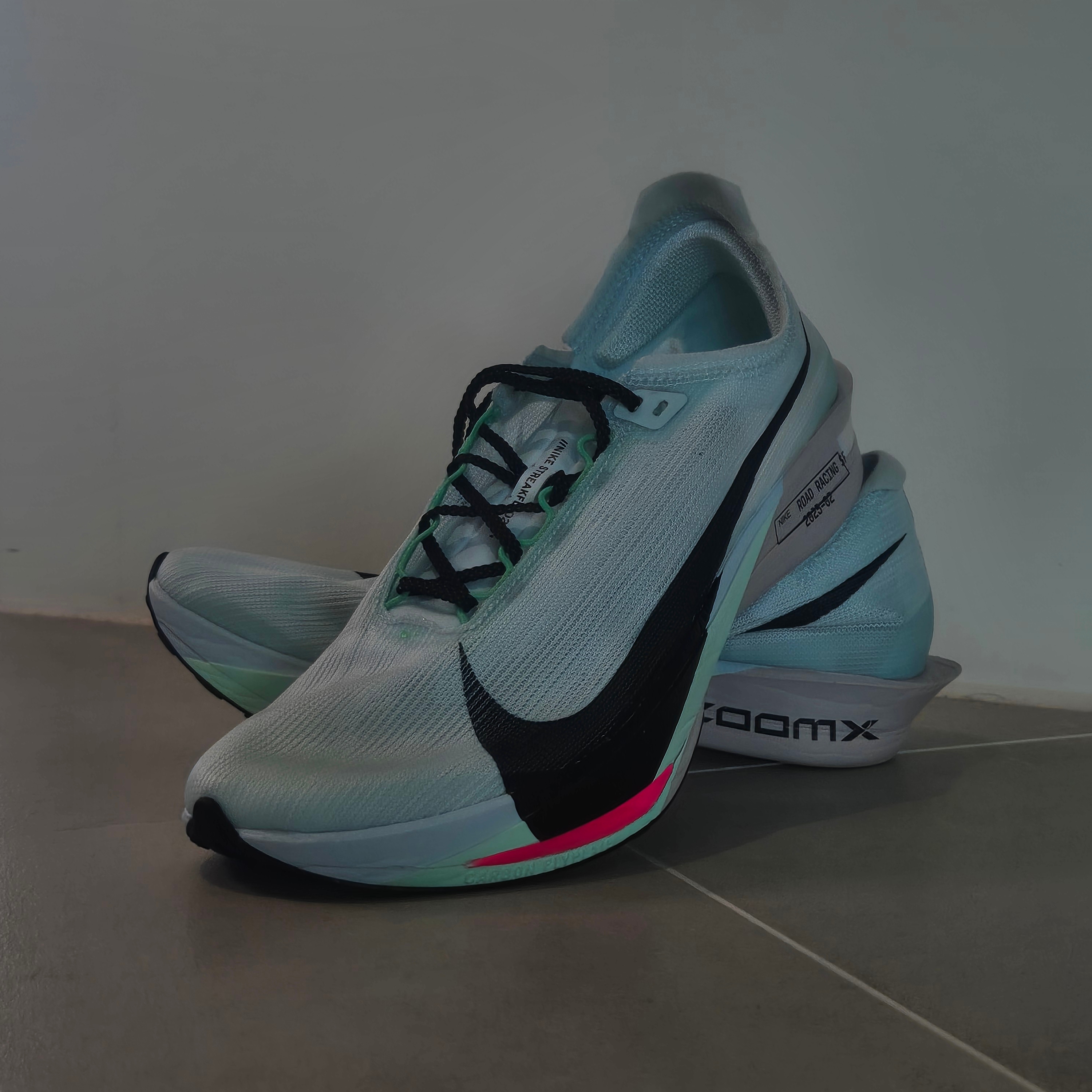 Nike Streakfly 2 Glacier Blue Mint Foam 착용 스타일