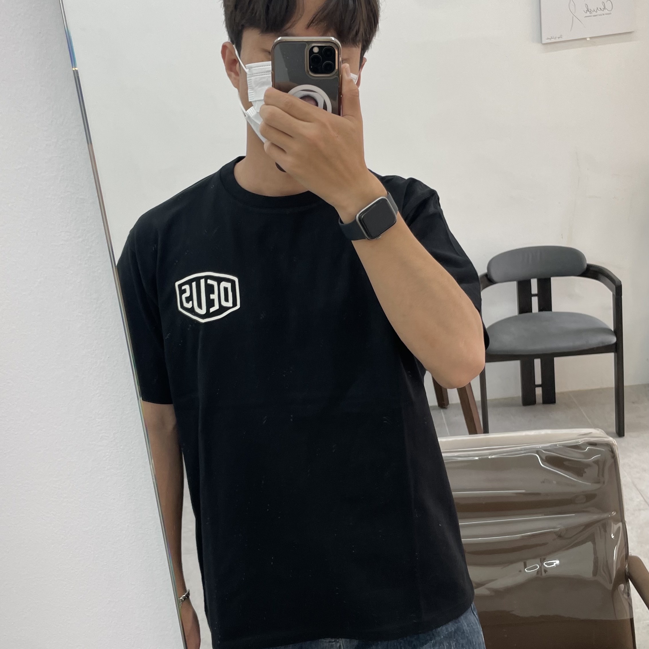Deus Ex Machina Deus Seoul College Address T-Shirt Black 착용 스타일