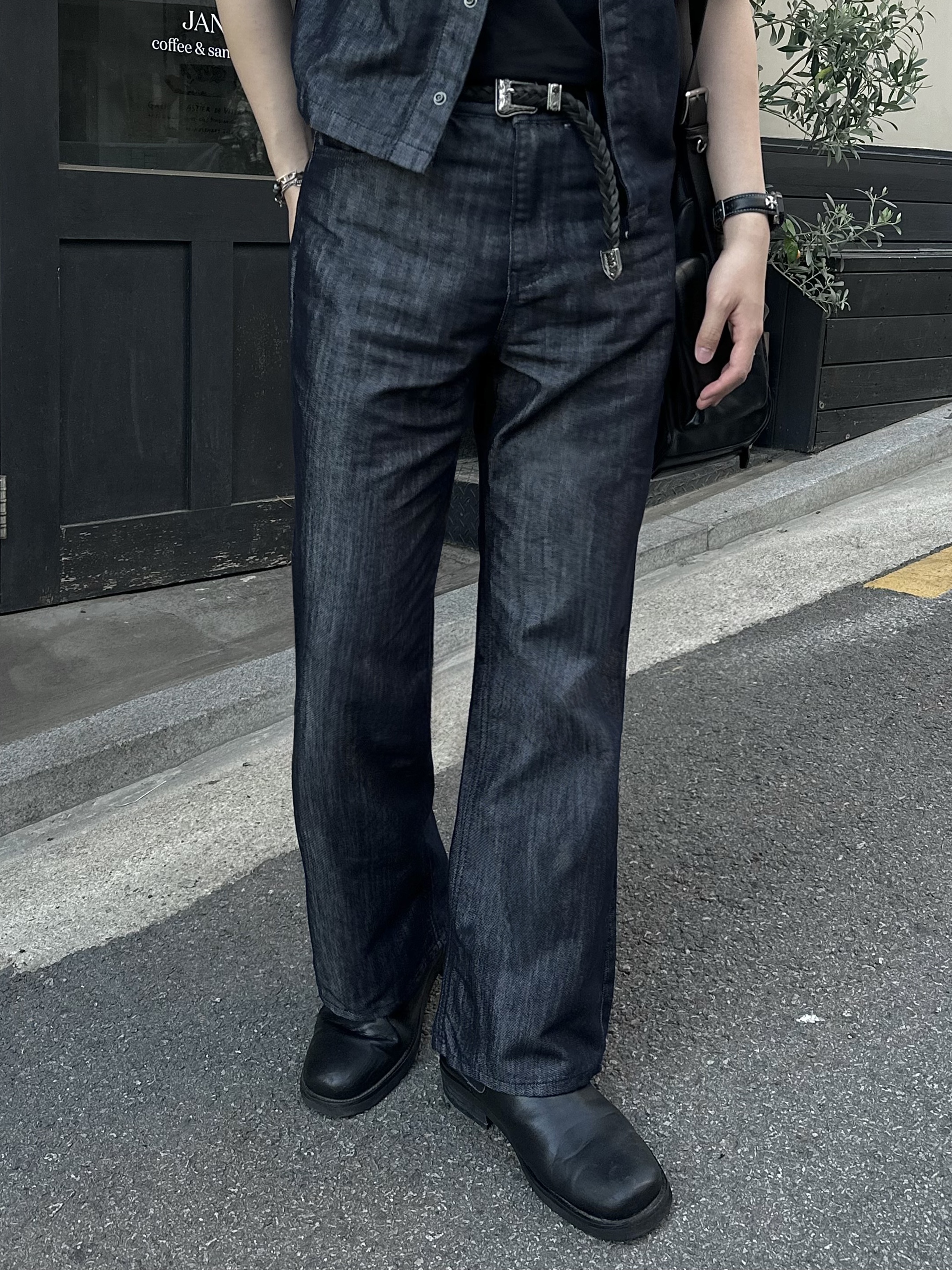 Diesel Dx1550040 Stainless Steel Chain Bracelet Silver, Bulgari 346594 18K White Gold B.Zero1 4-Band Ring 착용 스타일 - 5