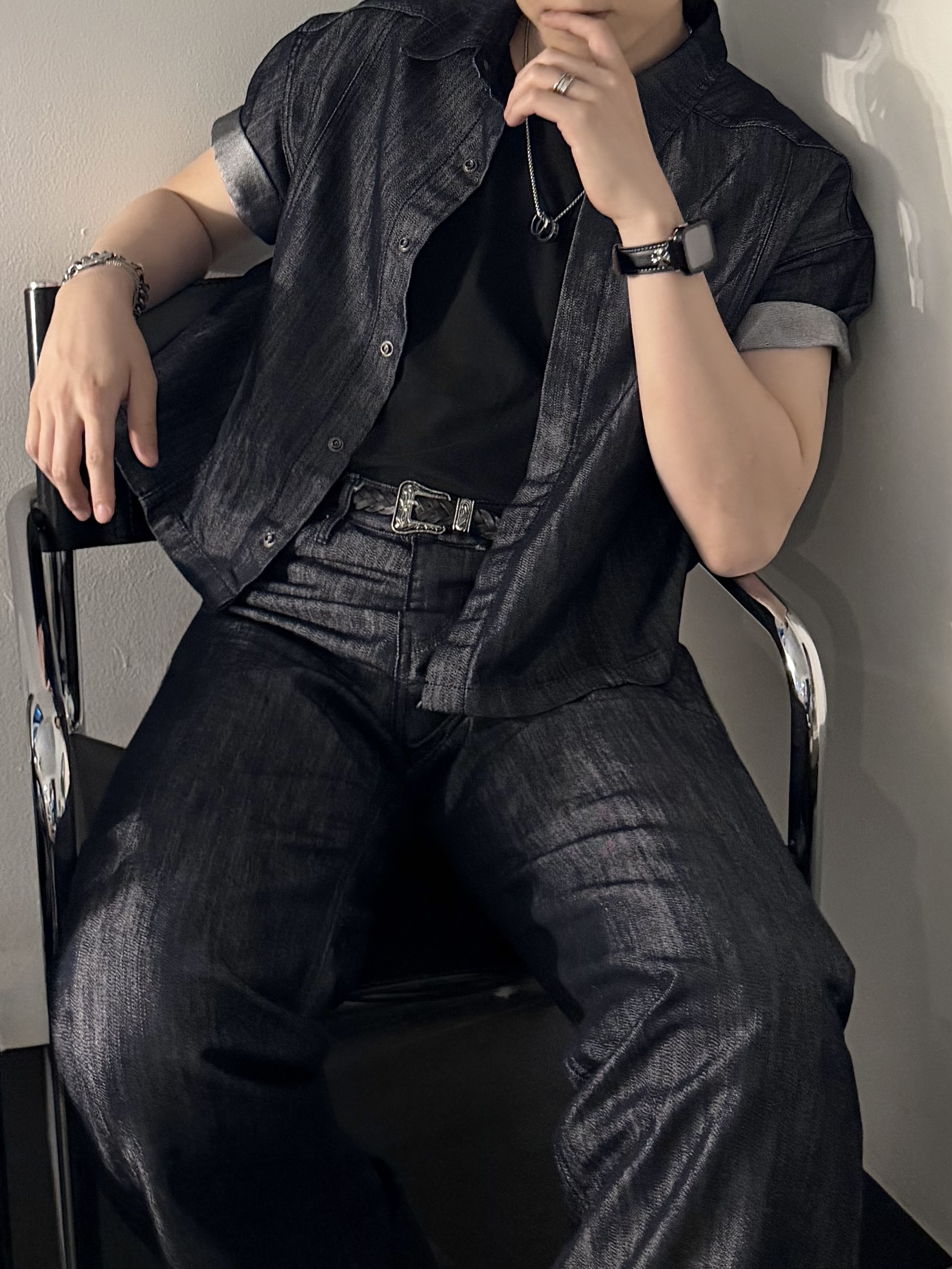 Diesel Dx1550040 Stainless Steel Chain Bracelet Silver, Bulgari 346594 18K White Gold B.Zero1 4-Band Ring 착용 스타일 - 2