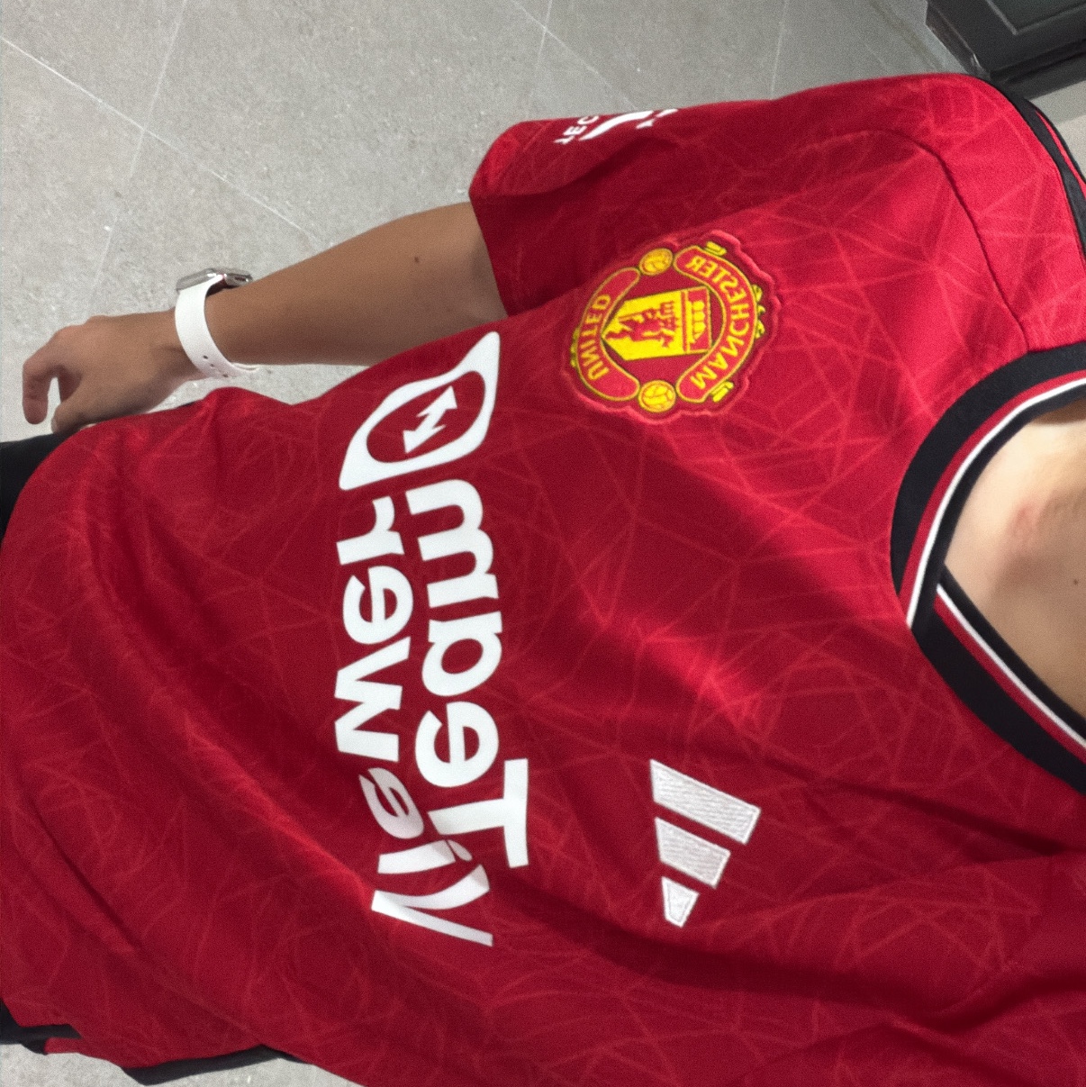 Adidas Manchester United 2023/24 Home Jersey Team Collegiate Red - KR Sizing (Non Marking Ver.) 착용 스타일 - 1