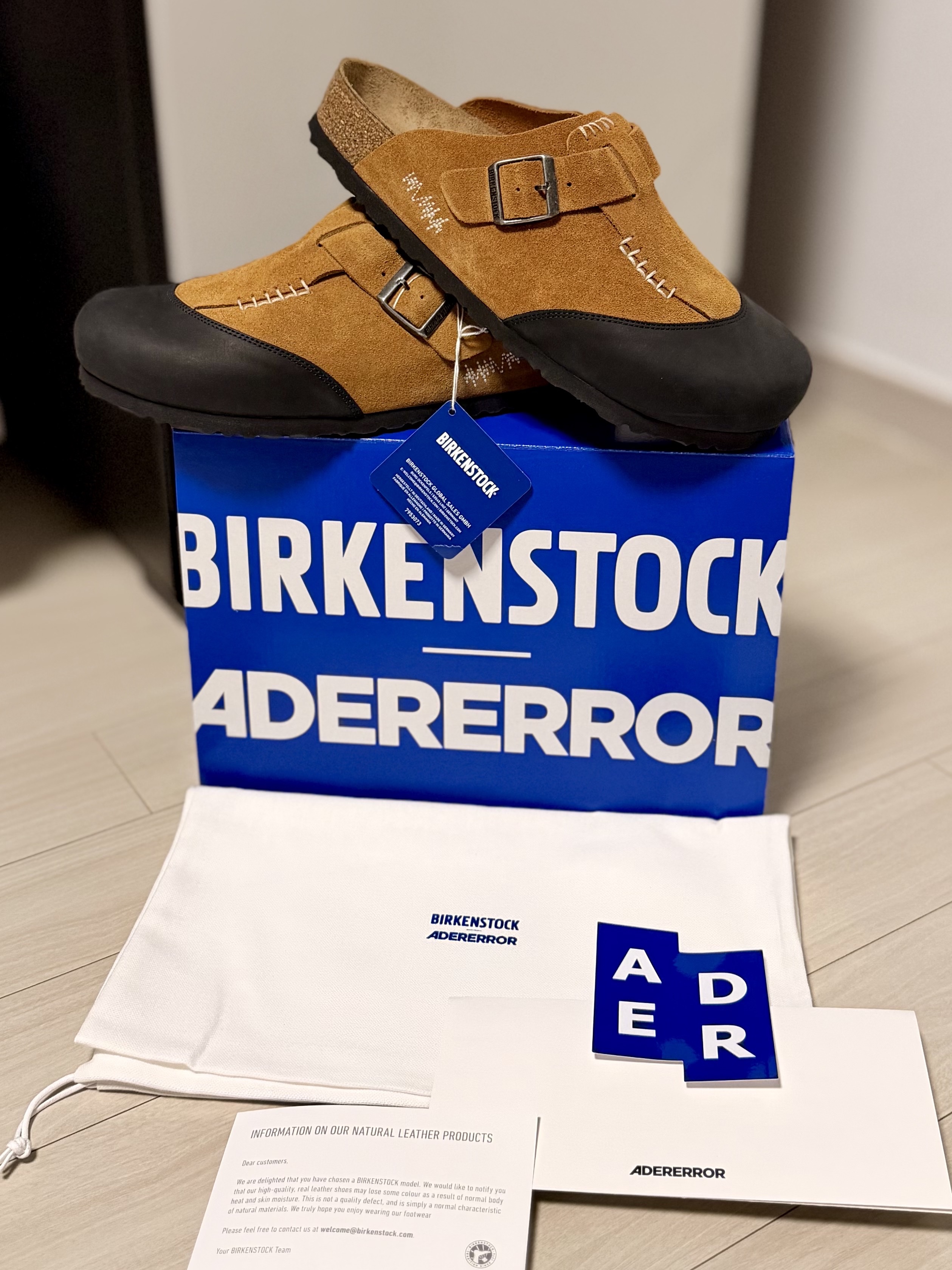 Birkenstock x Ader Error Boston Cap Camel - Regular, Birkenstock x Ader Error Boston Cap Black 착용 스타일