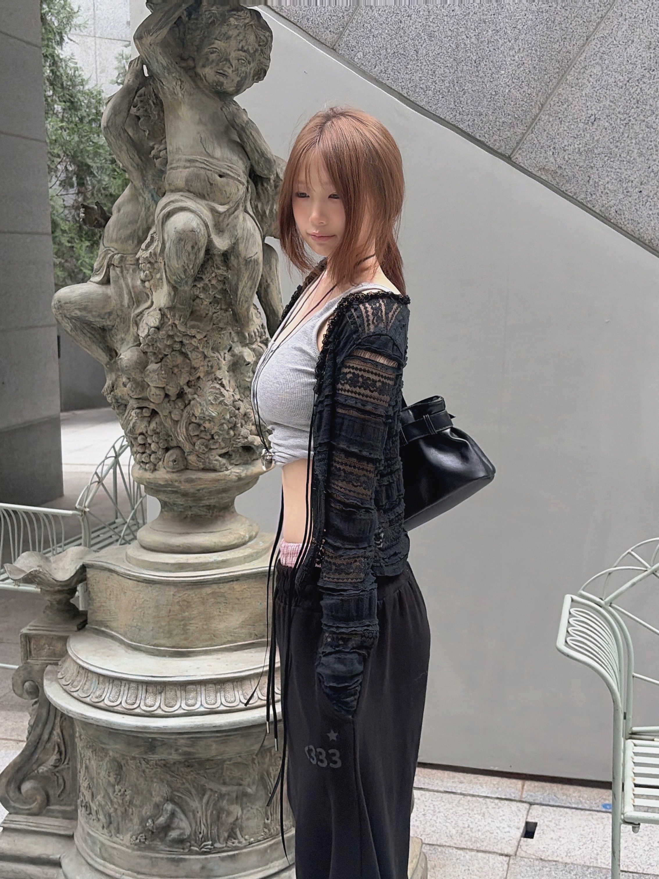 SLEEKGLOW Love Emoji Check Layered Sweatpants Black 착용 스타일 - 2