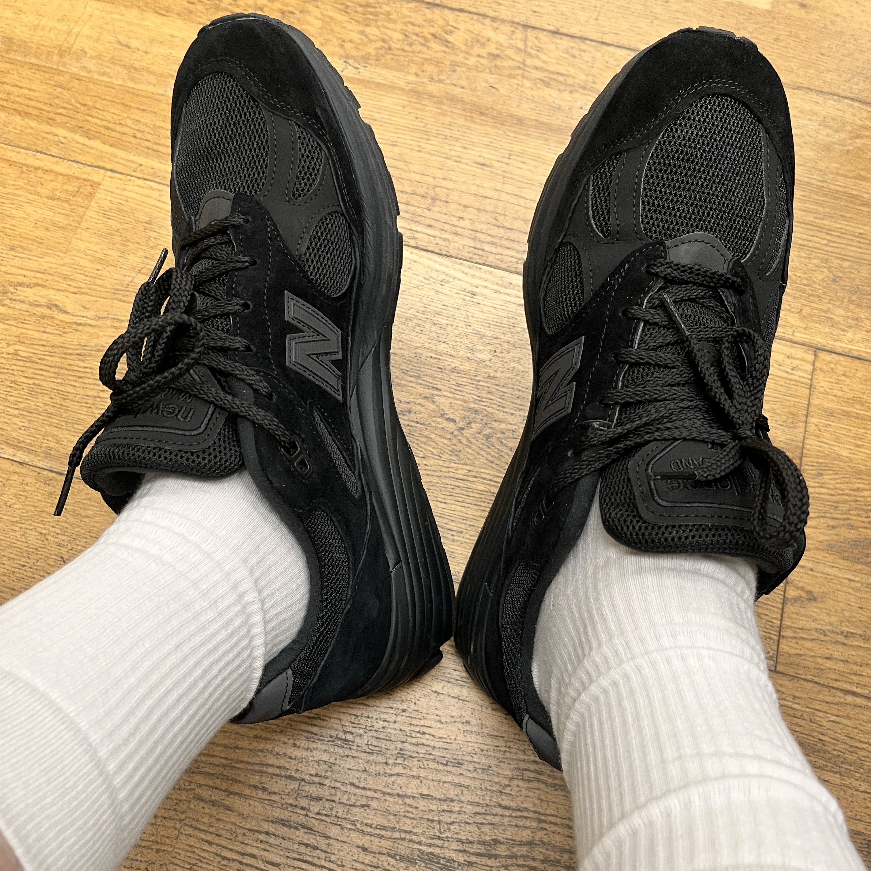 New Balance 991v2 Made in UK Black Grey 착용 스타일