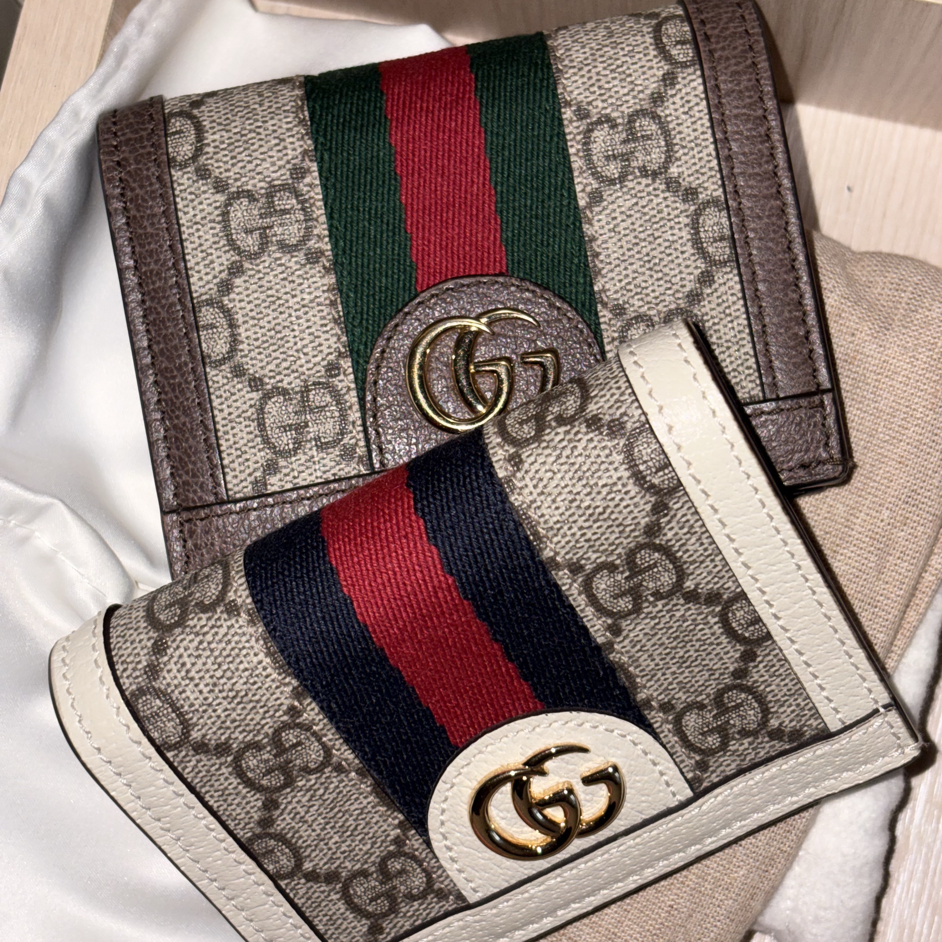 Gucci Ophidia GG Card Case Wallet Beige Ebony, Gucci Ophidia Card Case Wallet Beige Ebony 착용 스타일