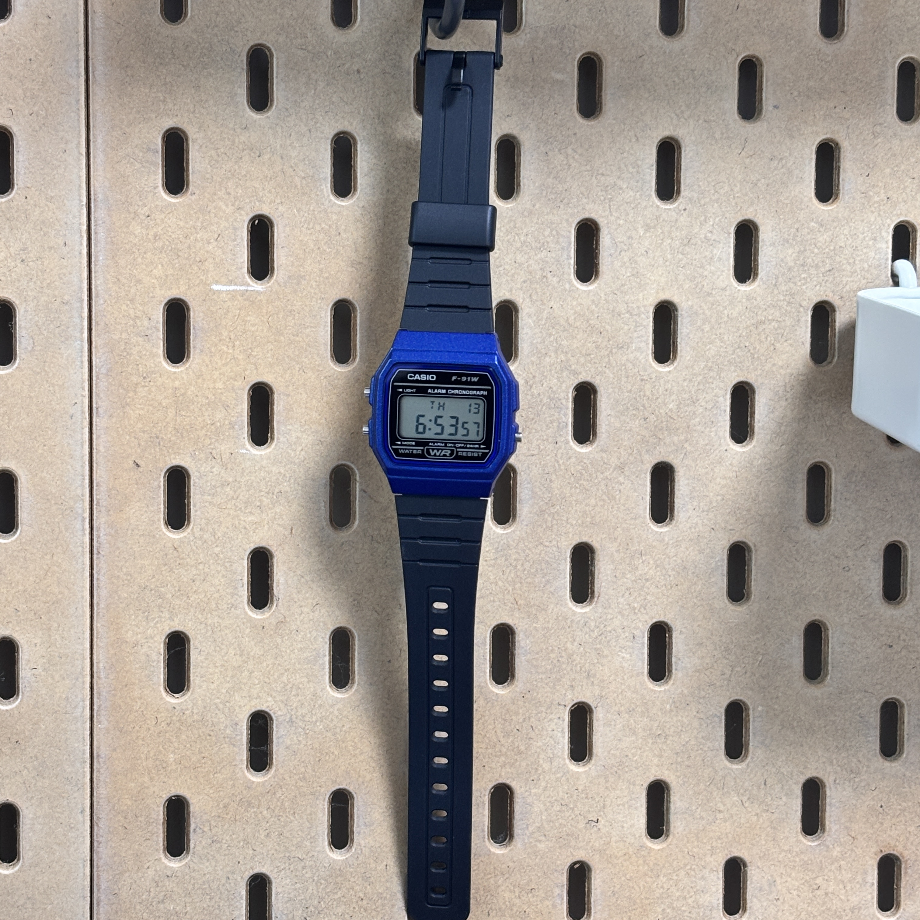 Casio F-91WM-2A 착용 스타일 - 2
