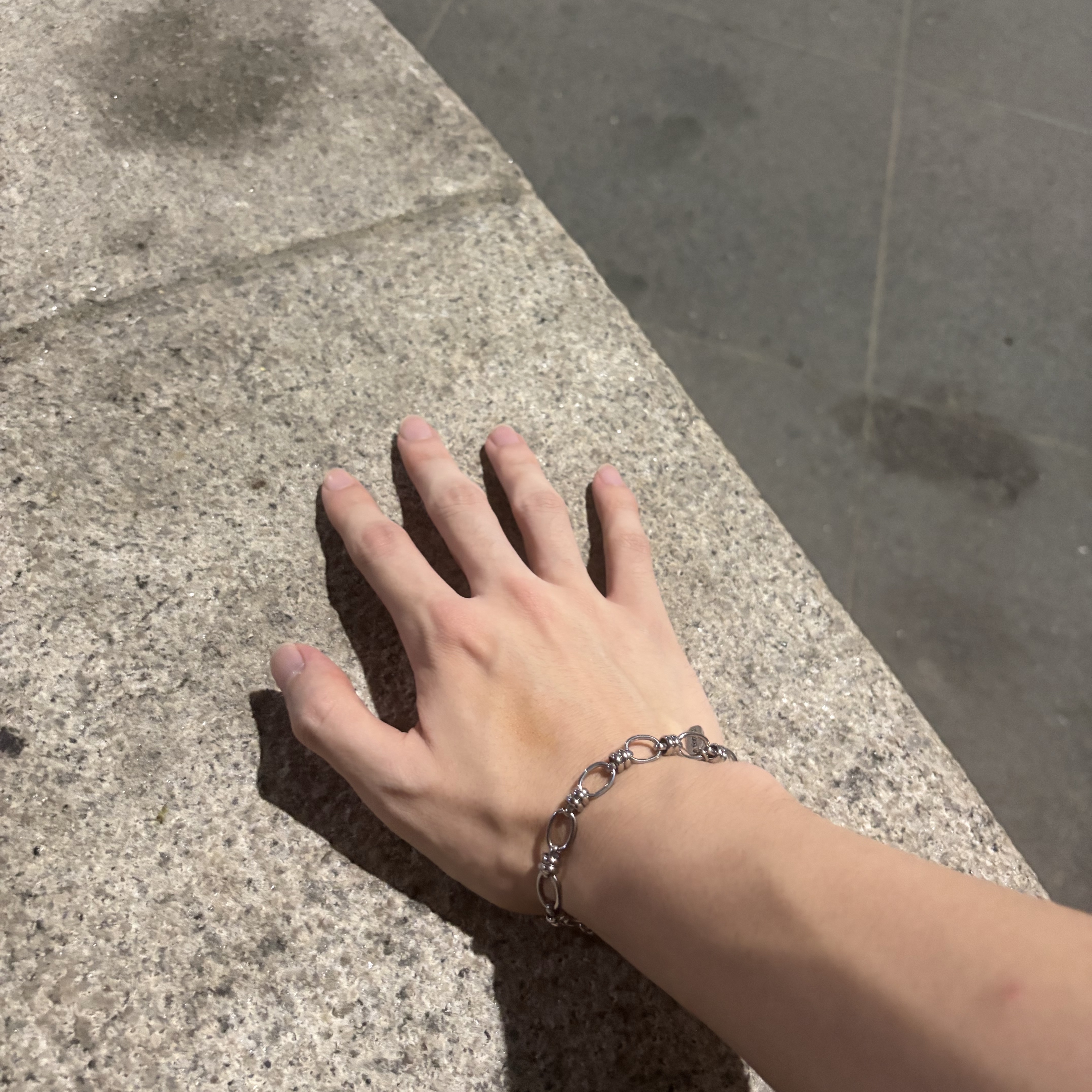 Riomeu Oval Ring Chain Bracelet 착용 스타일 - 2