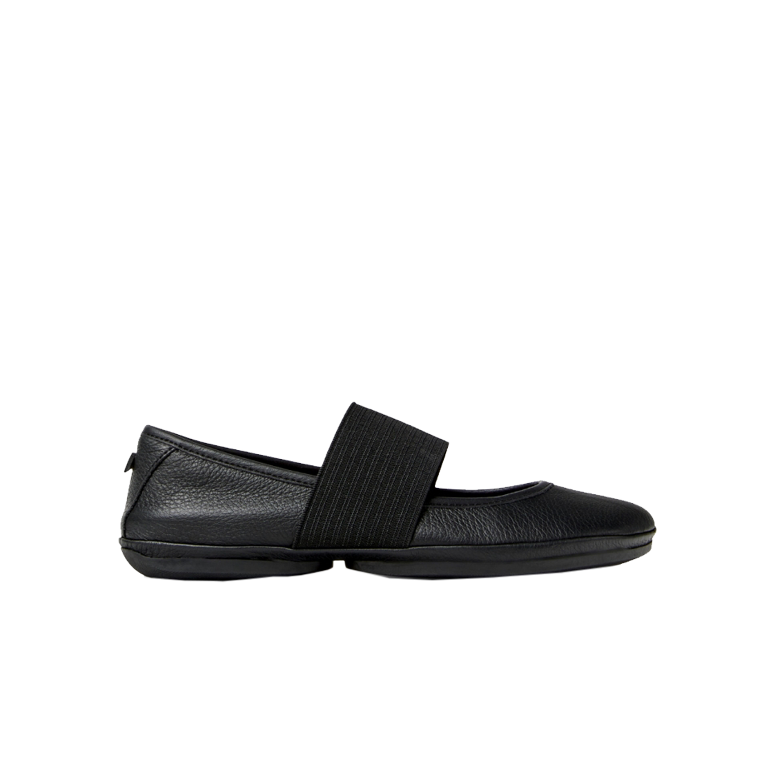 21595-242 Camper Woman Right Nina Flat Black
