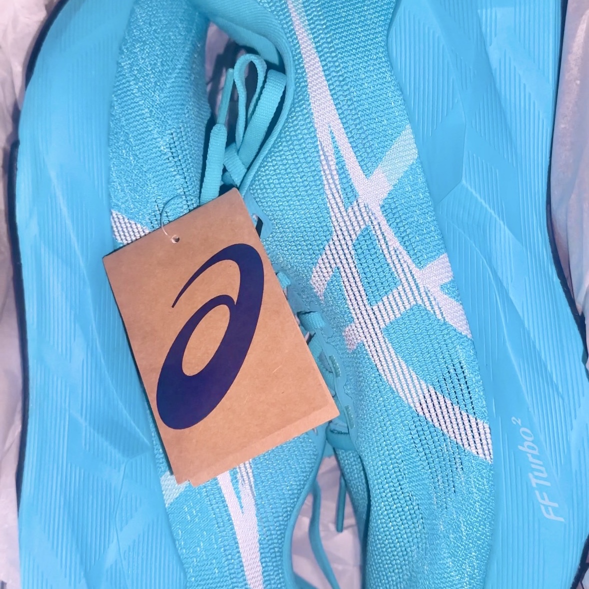 Asics Novablast 6 Energy Aqua White 착용 스타일