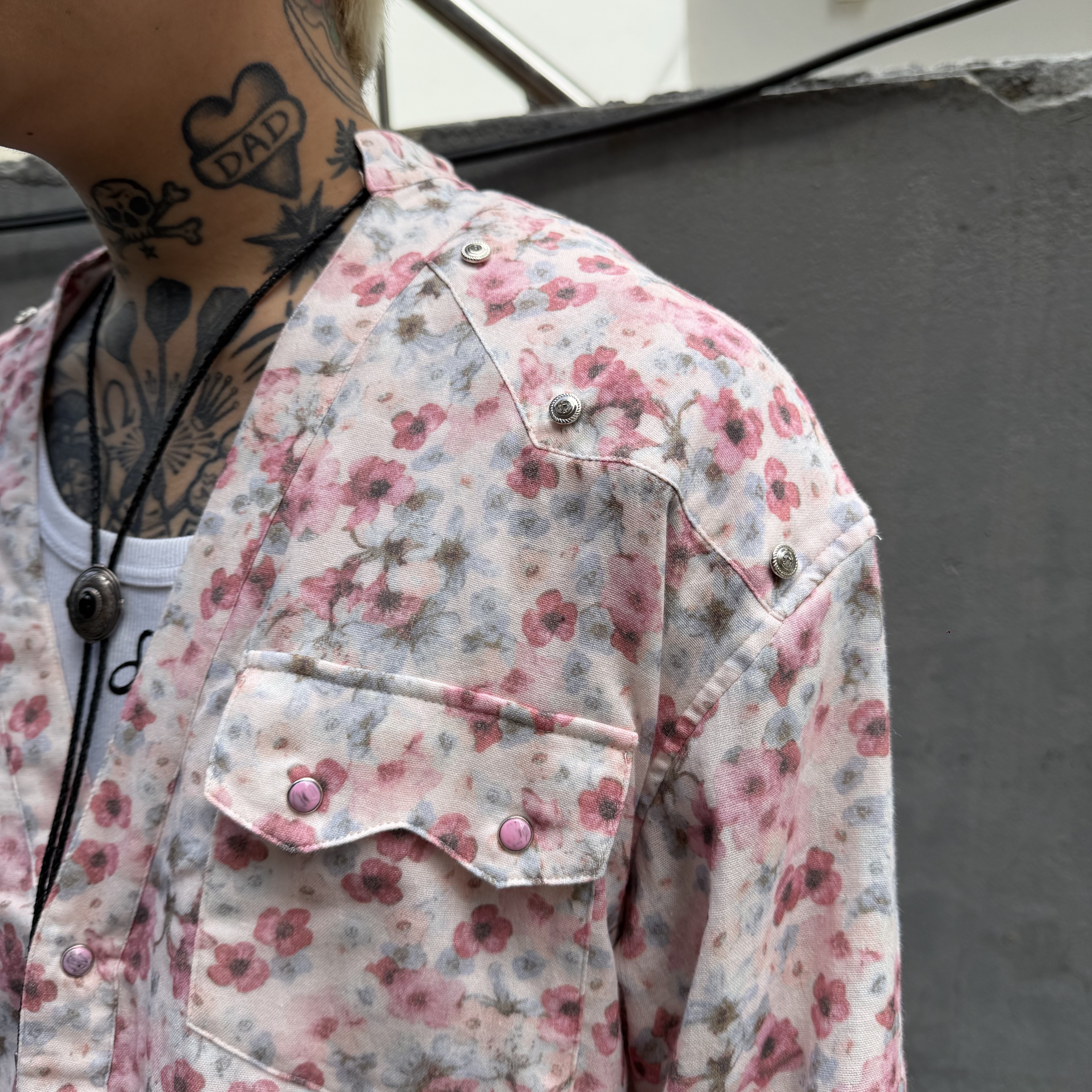 NOFAKESHIT Bust Down Short 468 32, NOFAKESHIT Sakura Shirt 착용 스타일 - 5