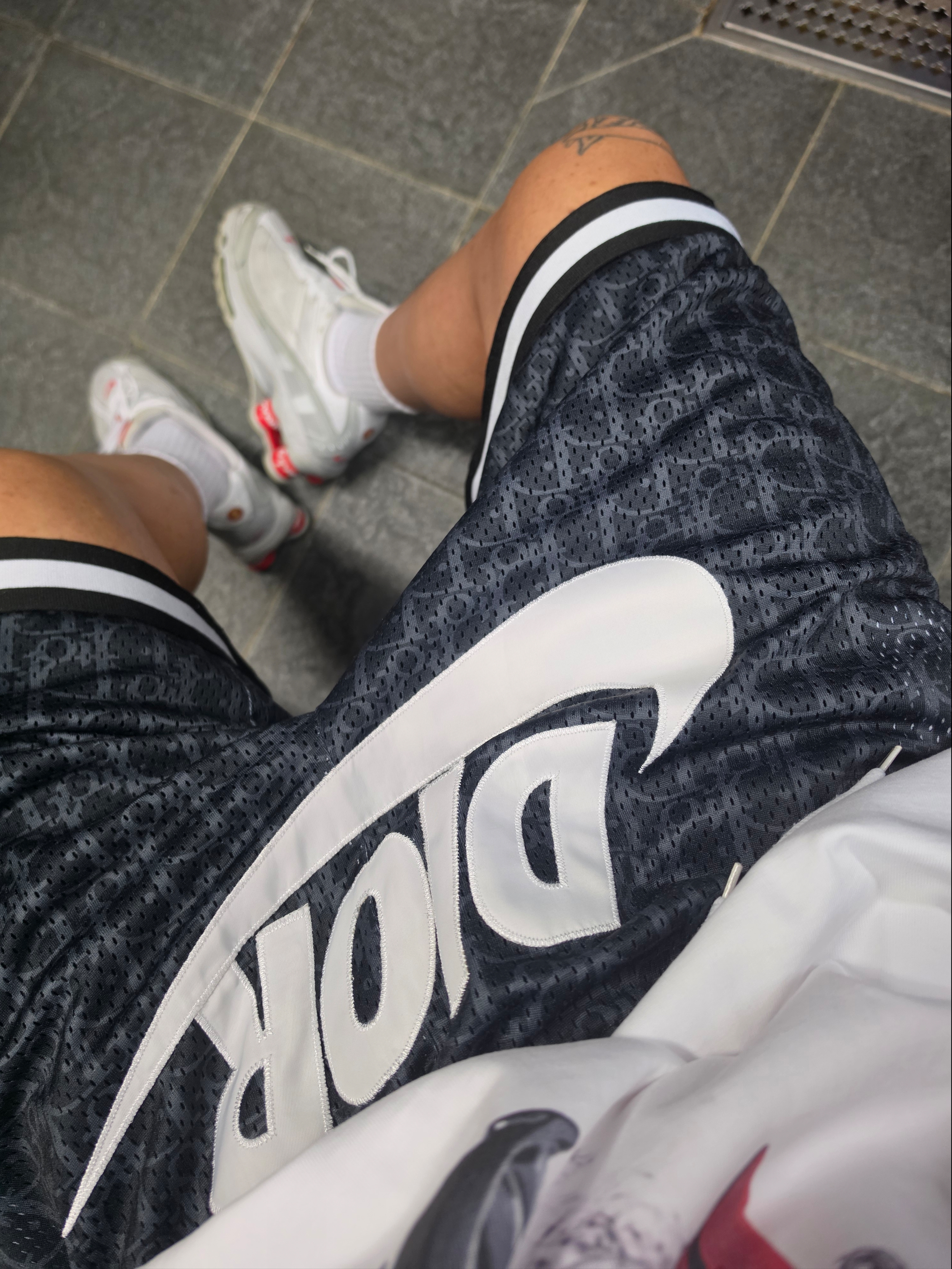Nike x Supreme Shox Ride 2 SP White 착용 스타일