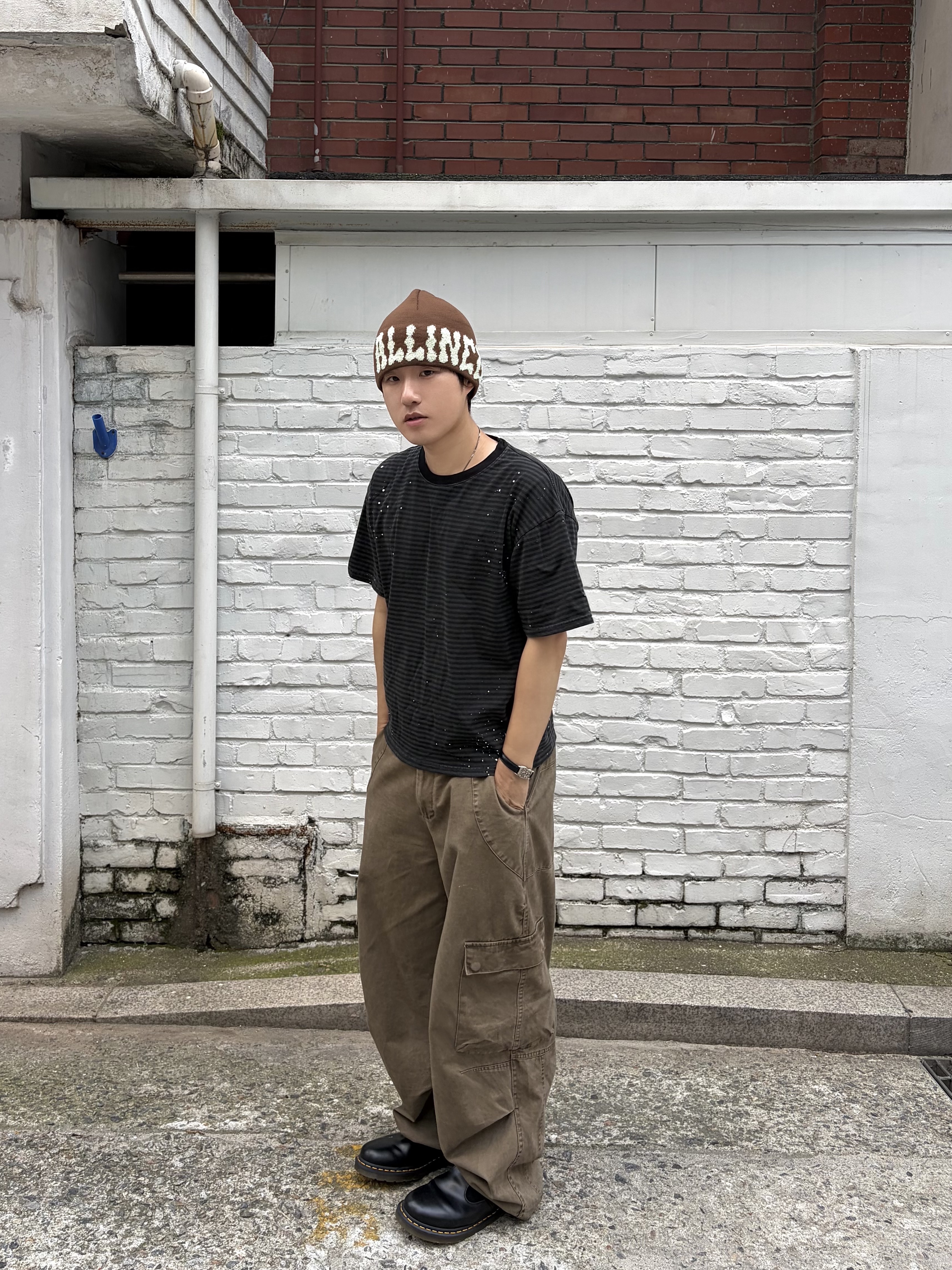 noun Washed Cargo Pants Khaki, Dr. Martens 1461 Smooth Black 착용 스타일 - 4
