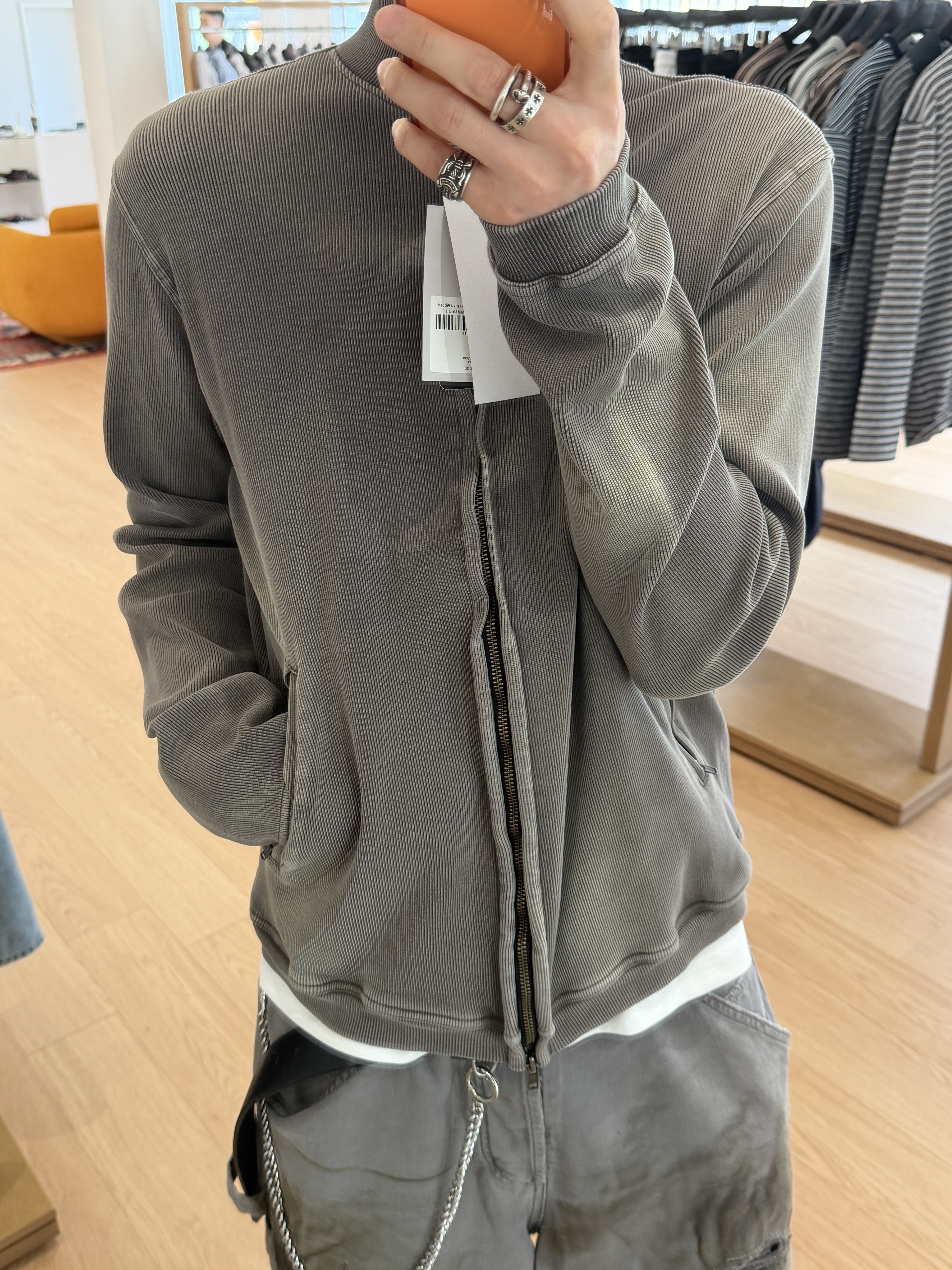 Undermycar Murslanger Worn Waffle Zip-Up Oatmeal, Undermycar Goatskin Slim Standard Blouson Black 착용 스타일 - 8