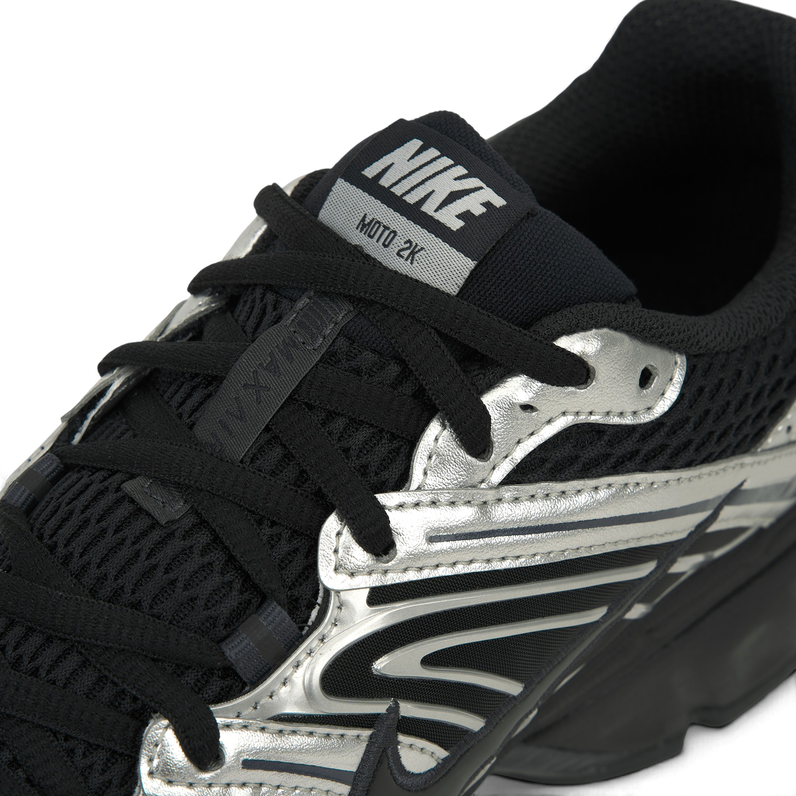 (W) 나이키 에어맥스 모토 2K 블랙 메탈릭 실버((W) Nike Air Max Moto 2K Black Metallic Silver) - 7